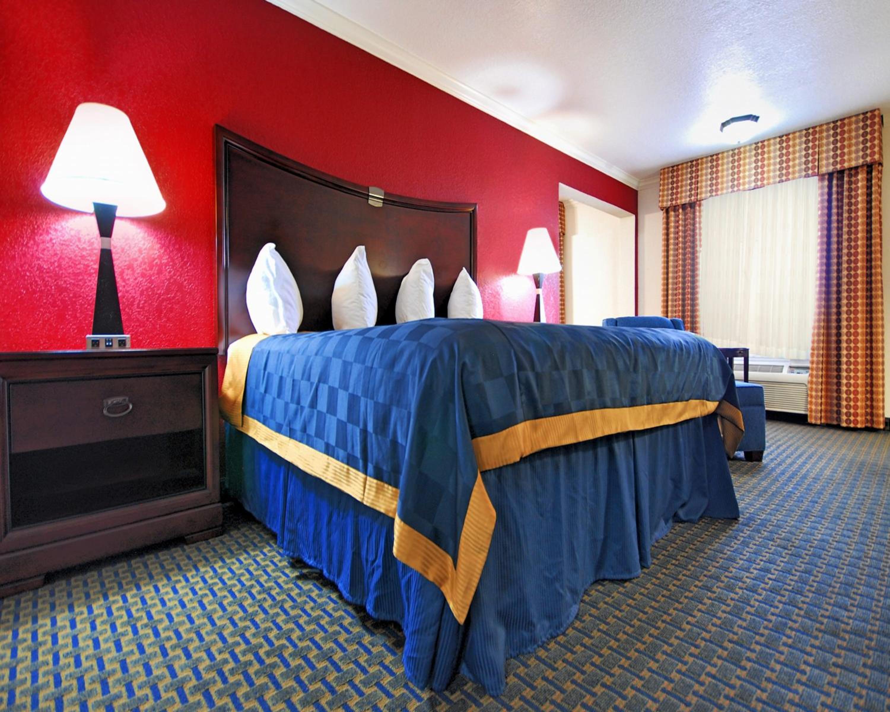 Americas Best Value Inn Kingsville view 3