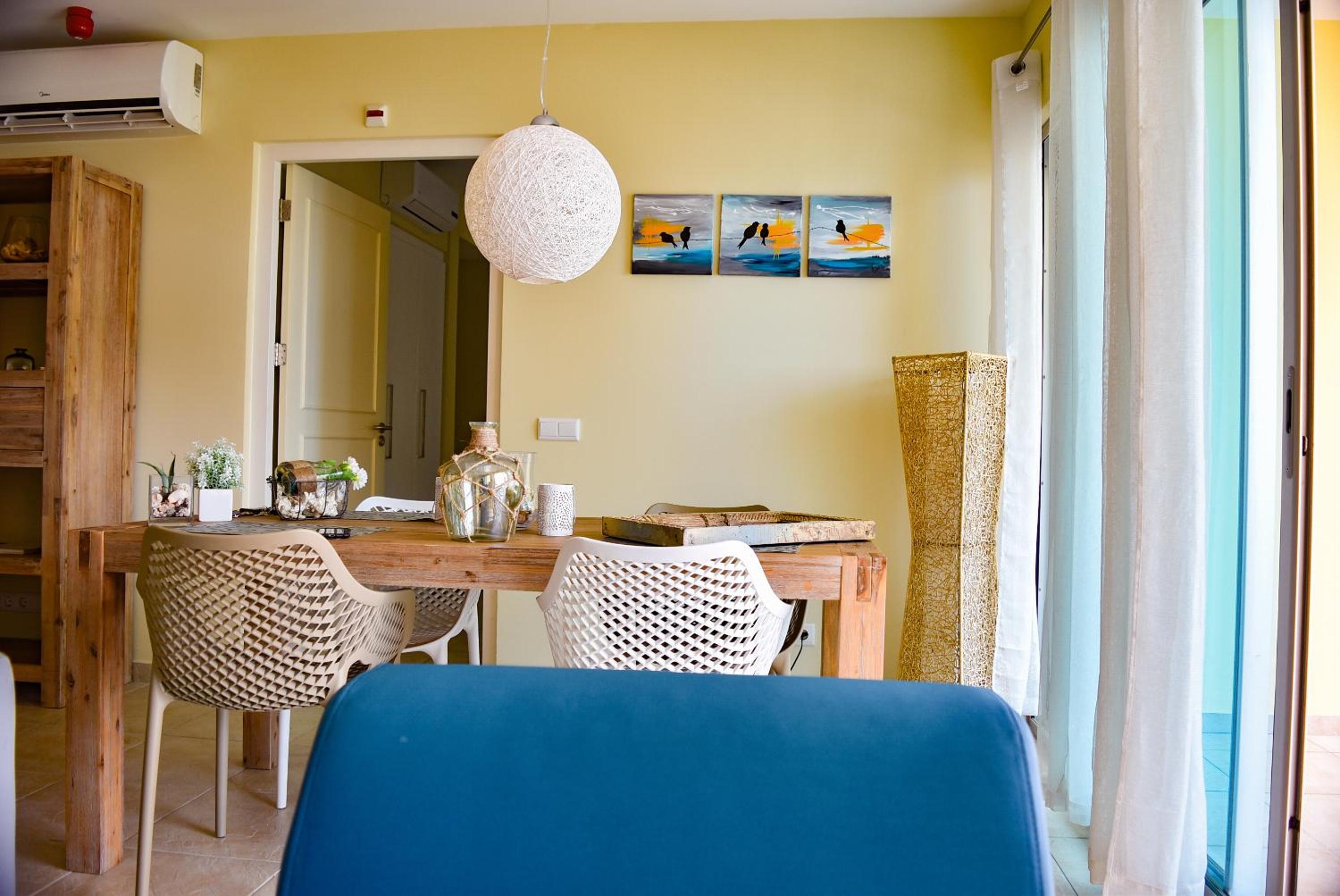 Palapa Beach Resort Curacao