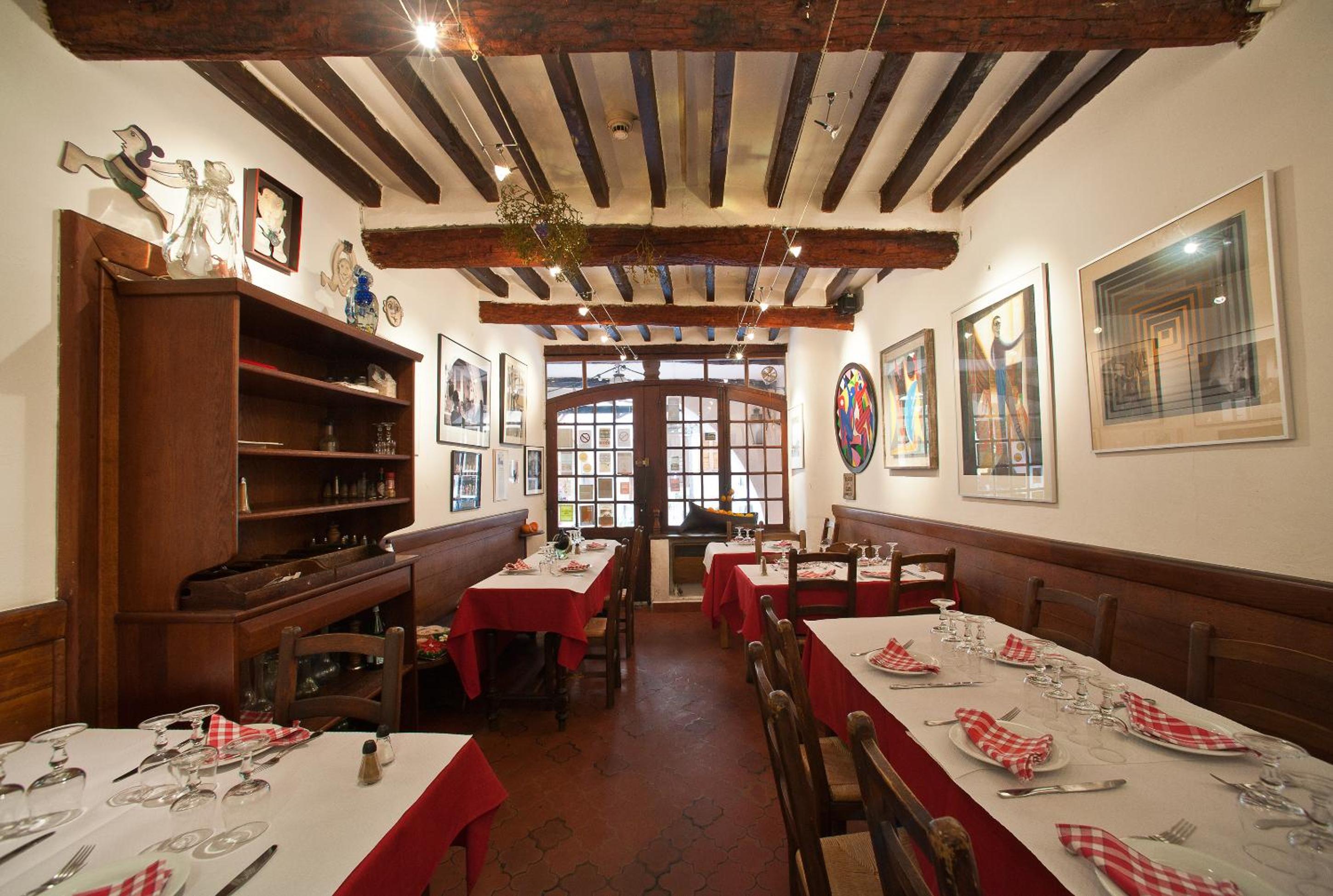 Hôtel Les Arcades, photo 6