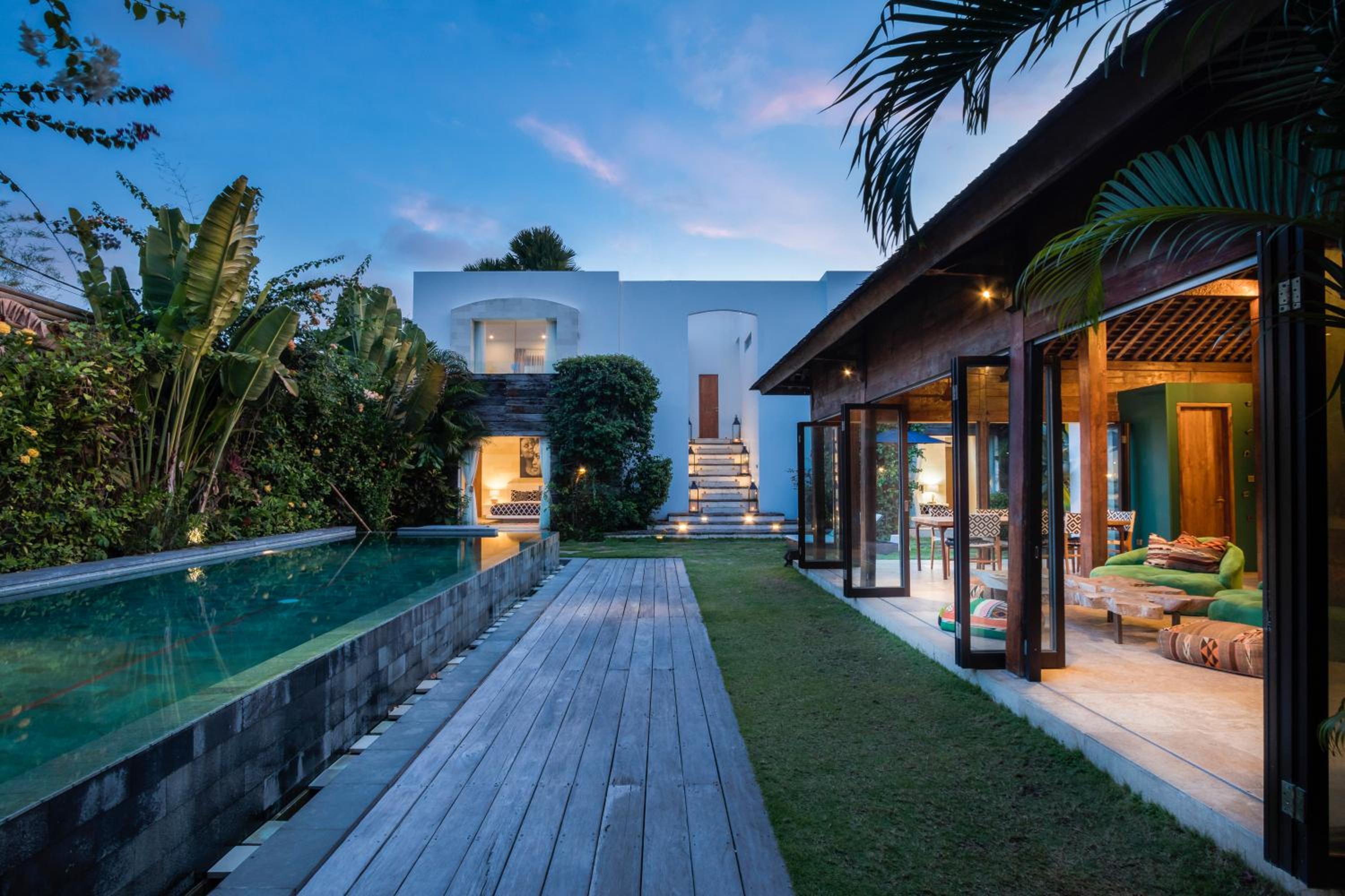Elegant Villa Casabianca - Tropical Pool & Garden, Near Potato Head Beach Club!