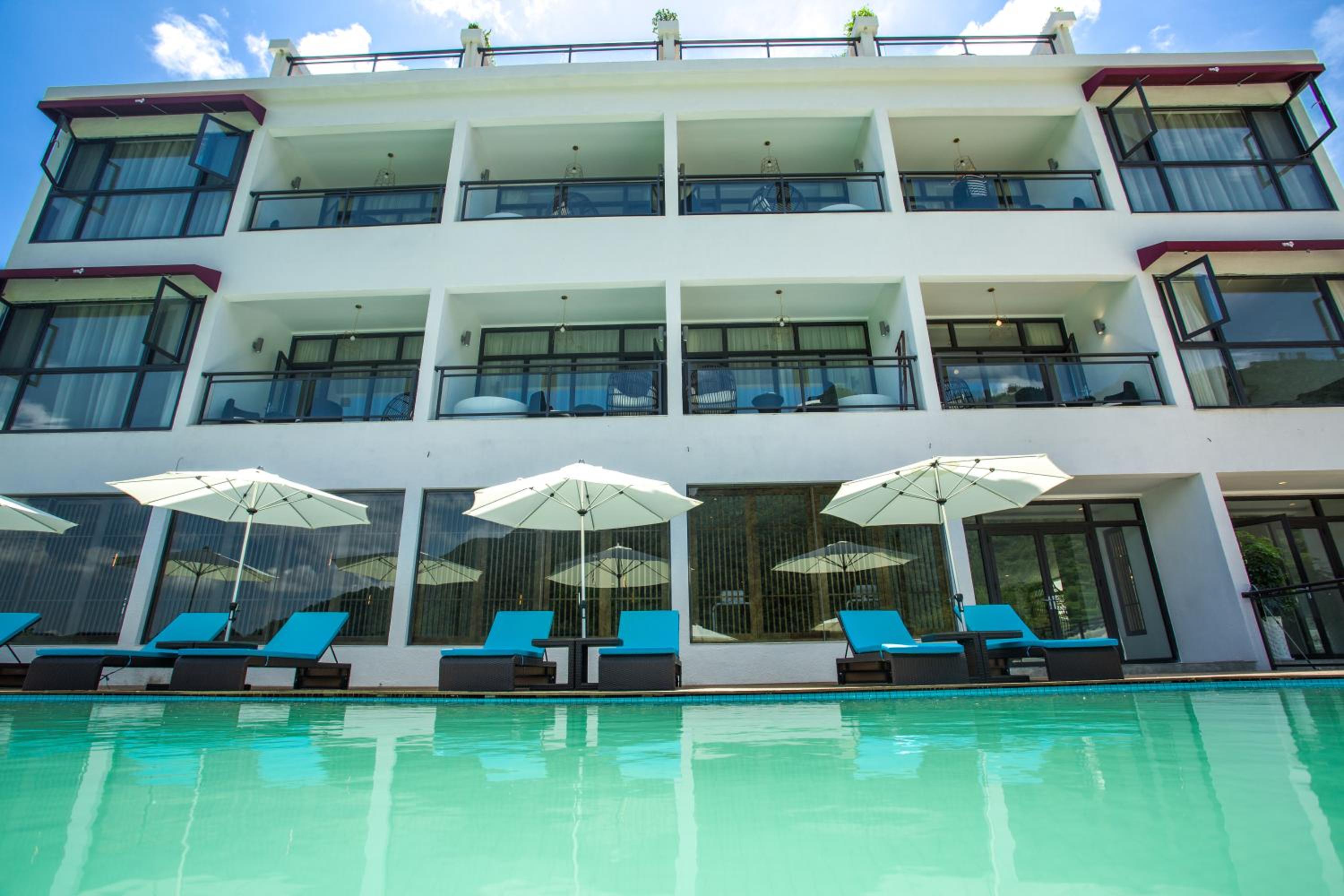 Zhangjiajie National Park Nvue Resorts