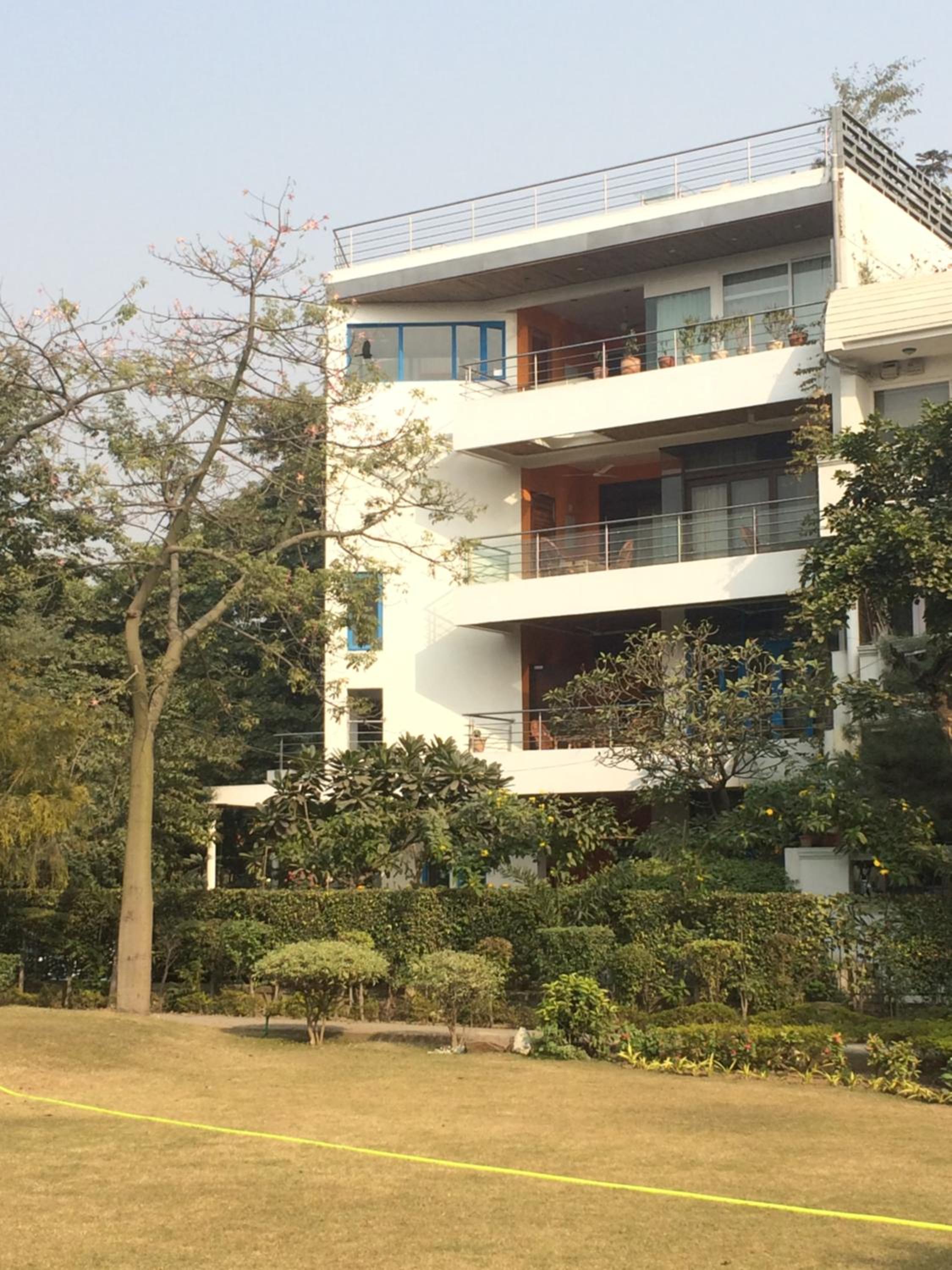 B Nineteen view 3