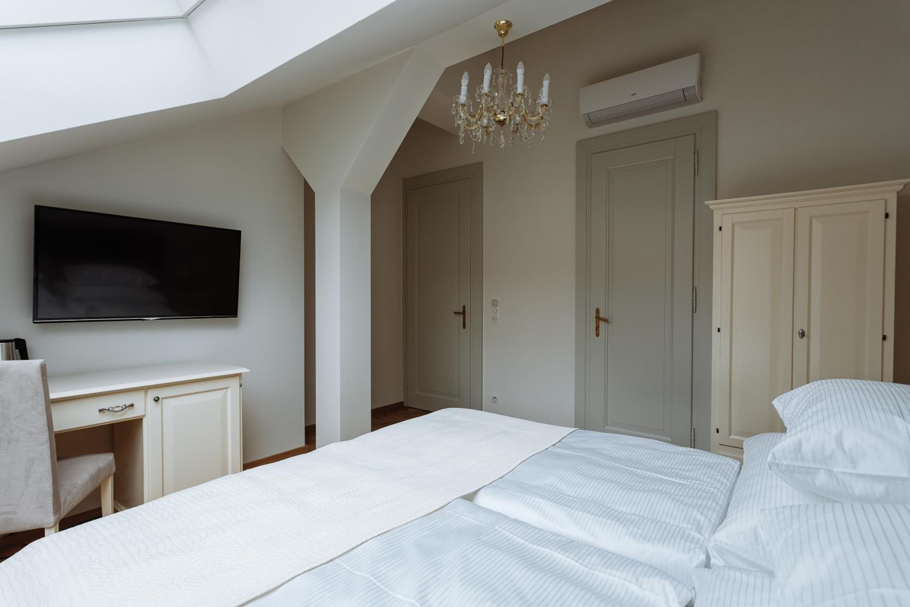 Prague Vacations - High Heaven - Property Image 15