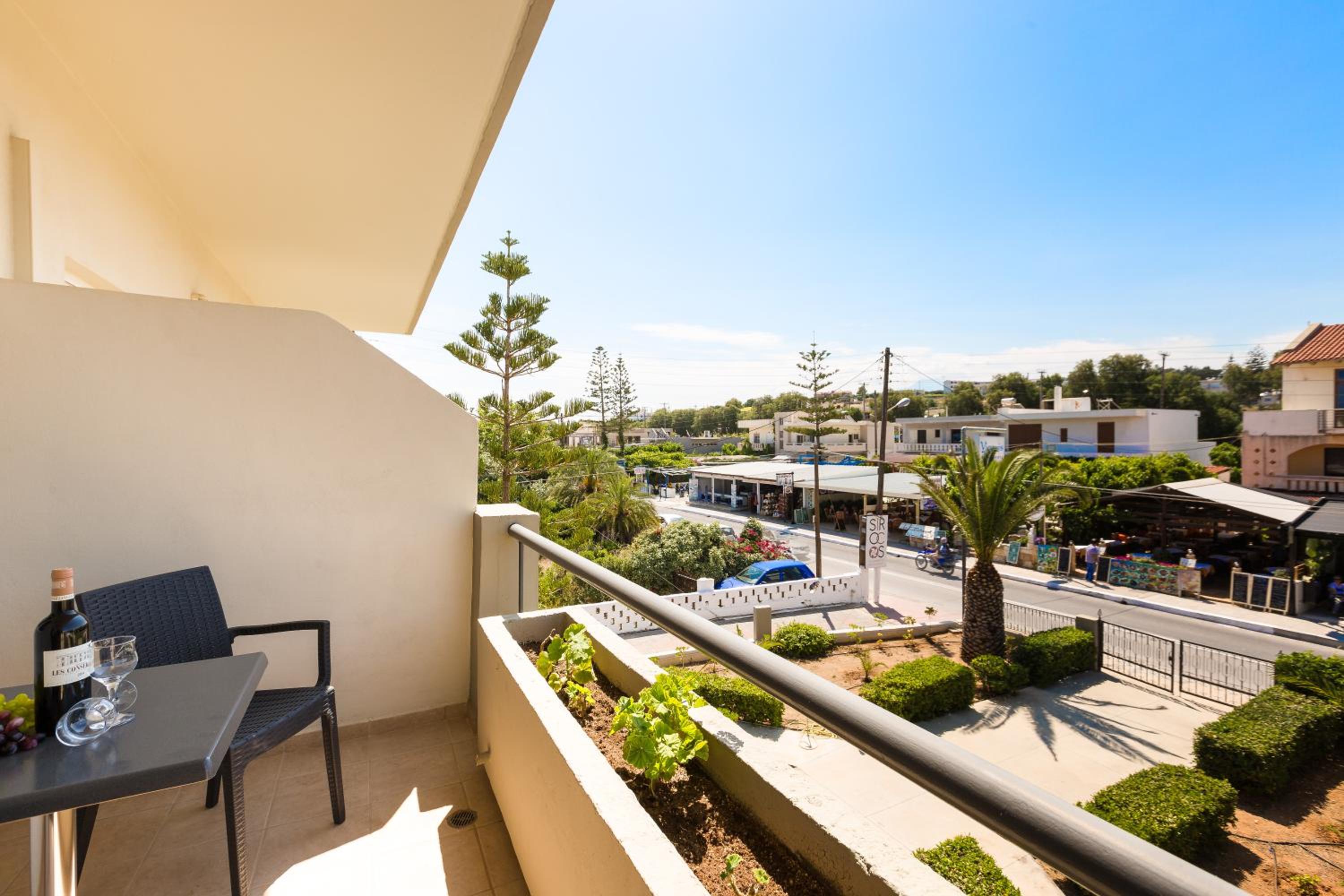Yiannis Apartments