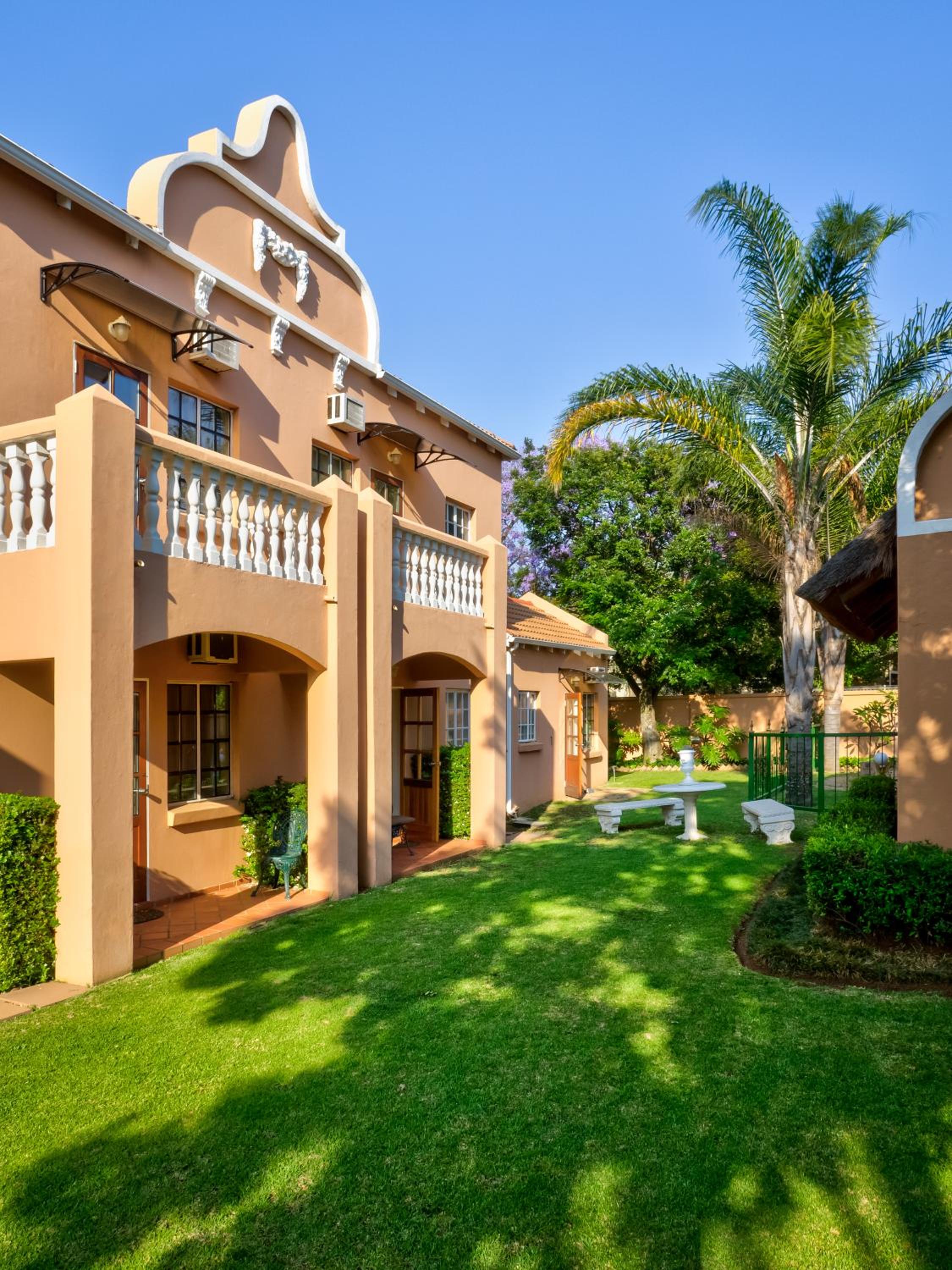 The Elegant Lodge Menlo Park view 3