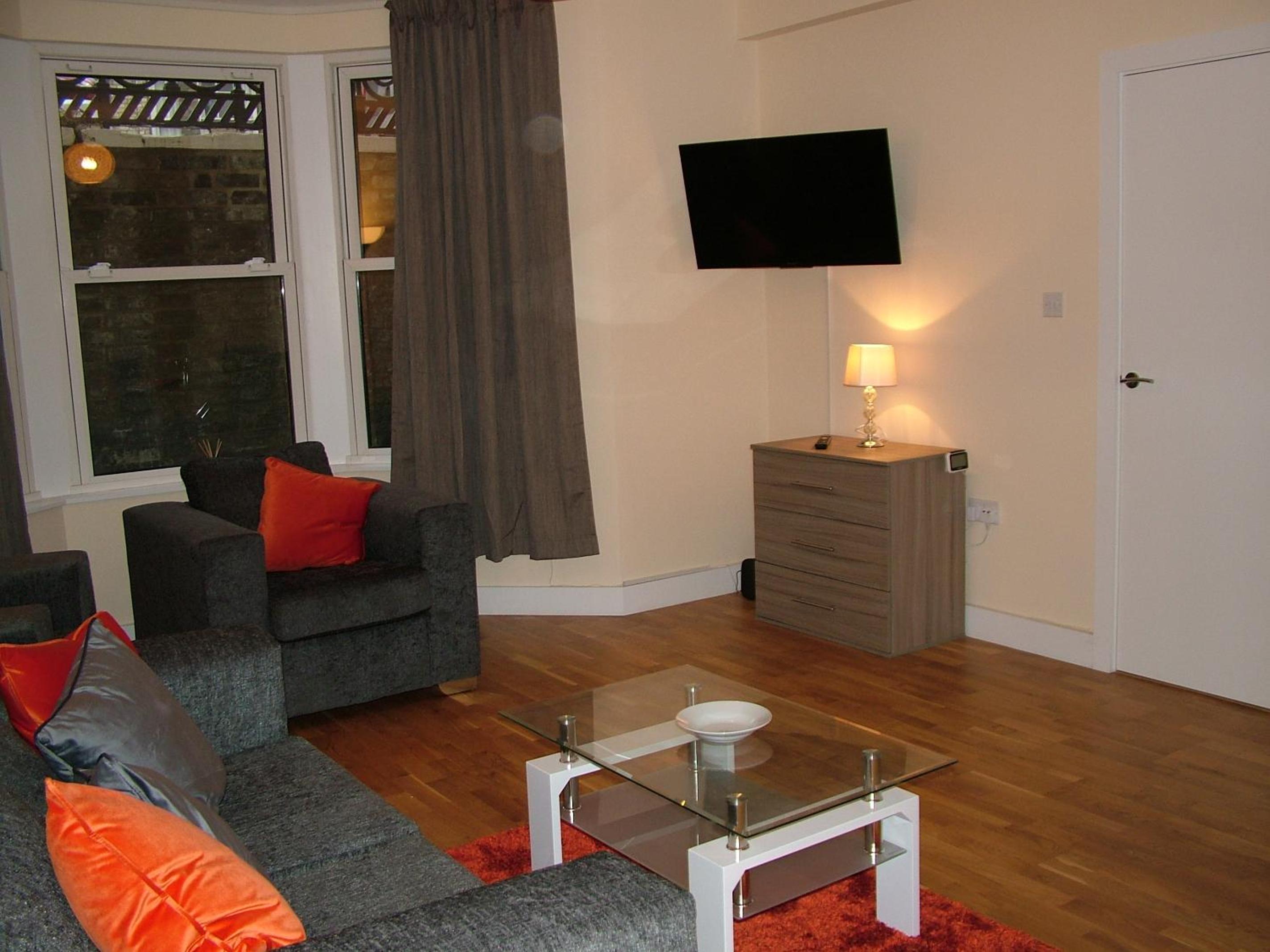 Stratford Apartment