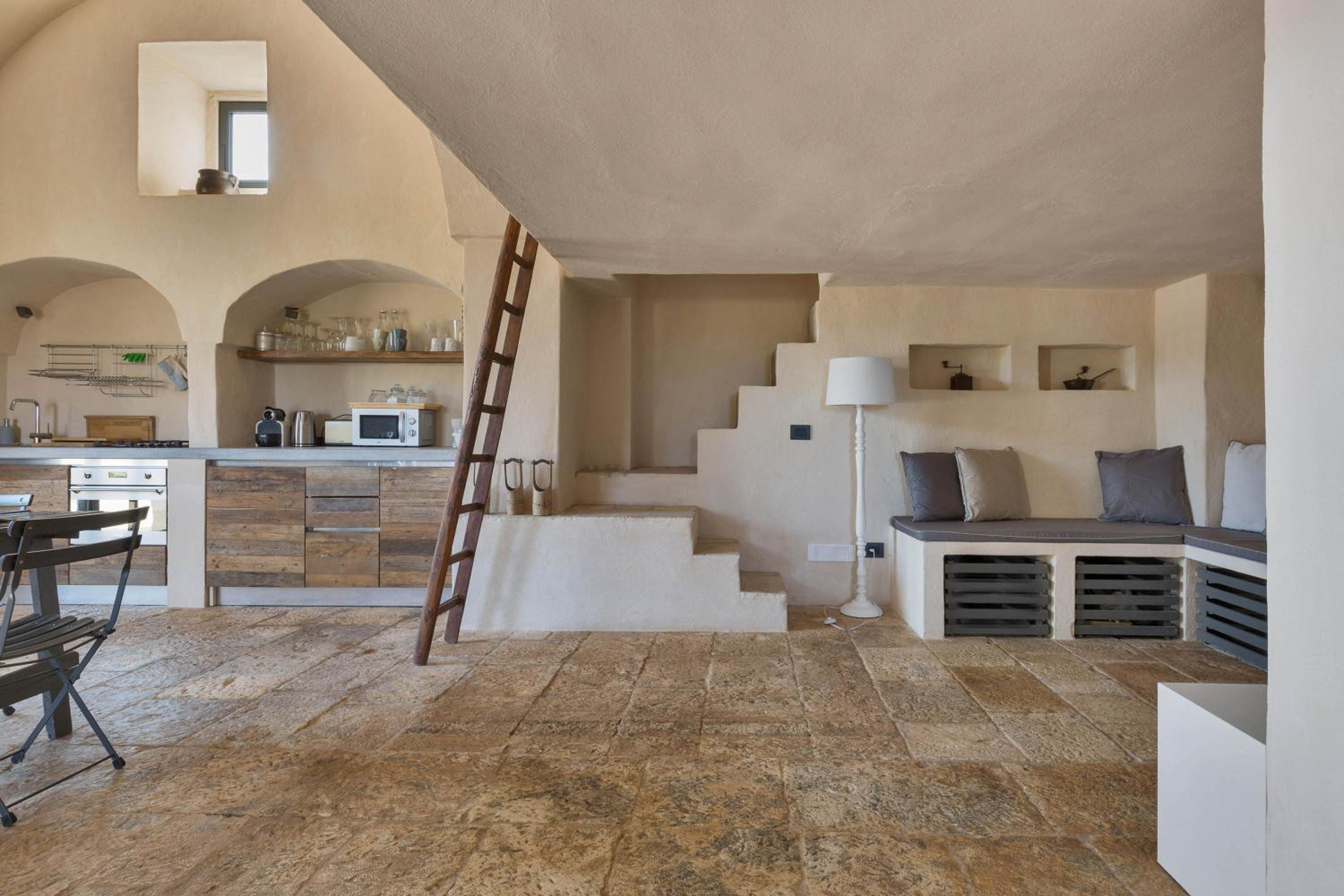 Casale Cimino by BarbarHouse