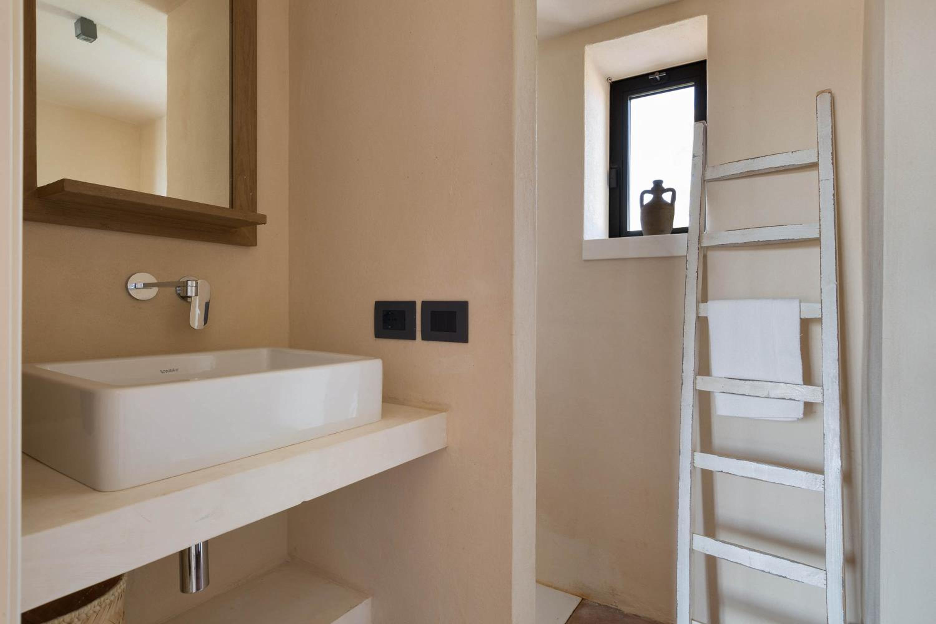 Casale Cimino by BarbarHouse