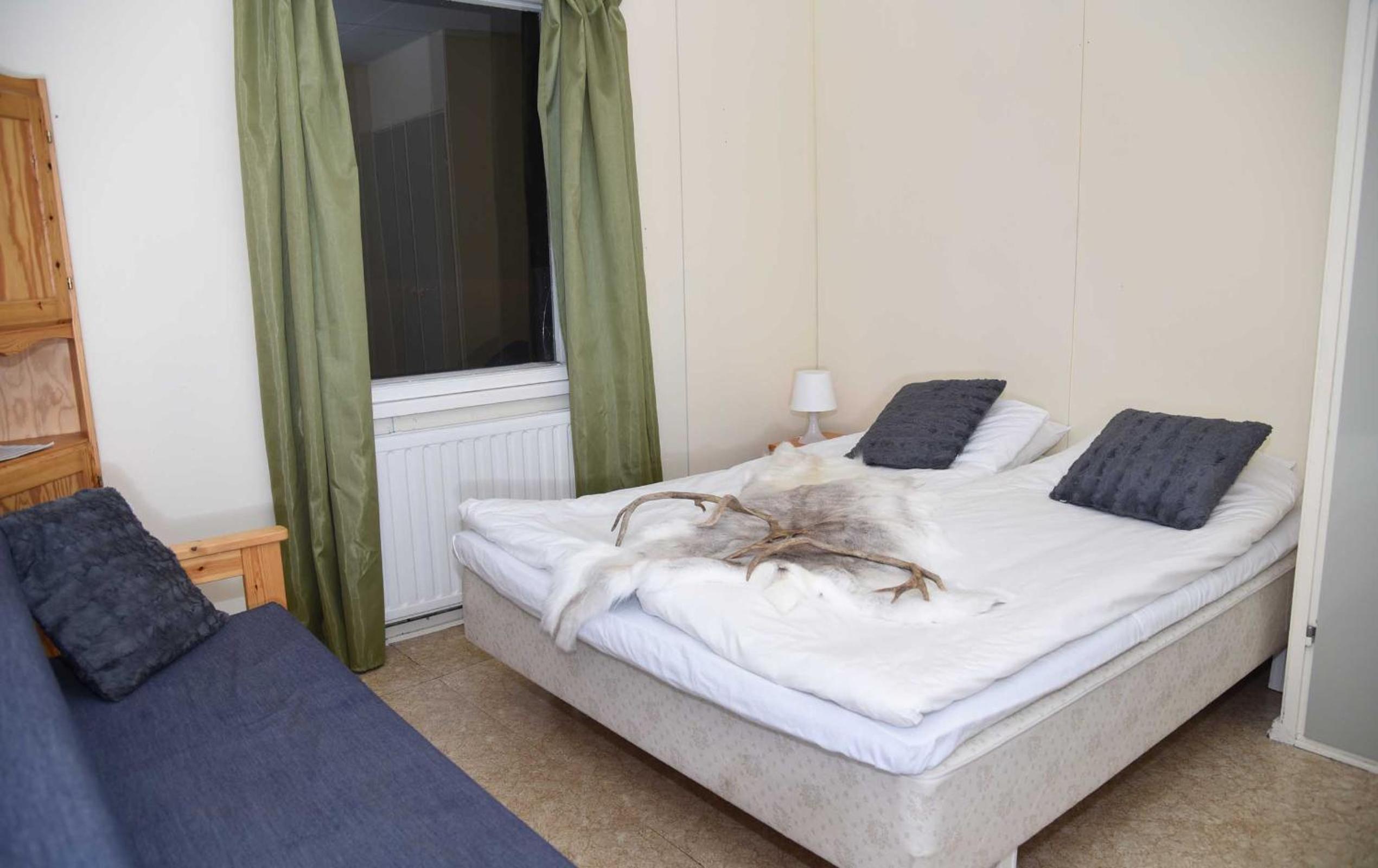 B&B RukaTupa
