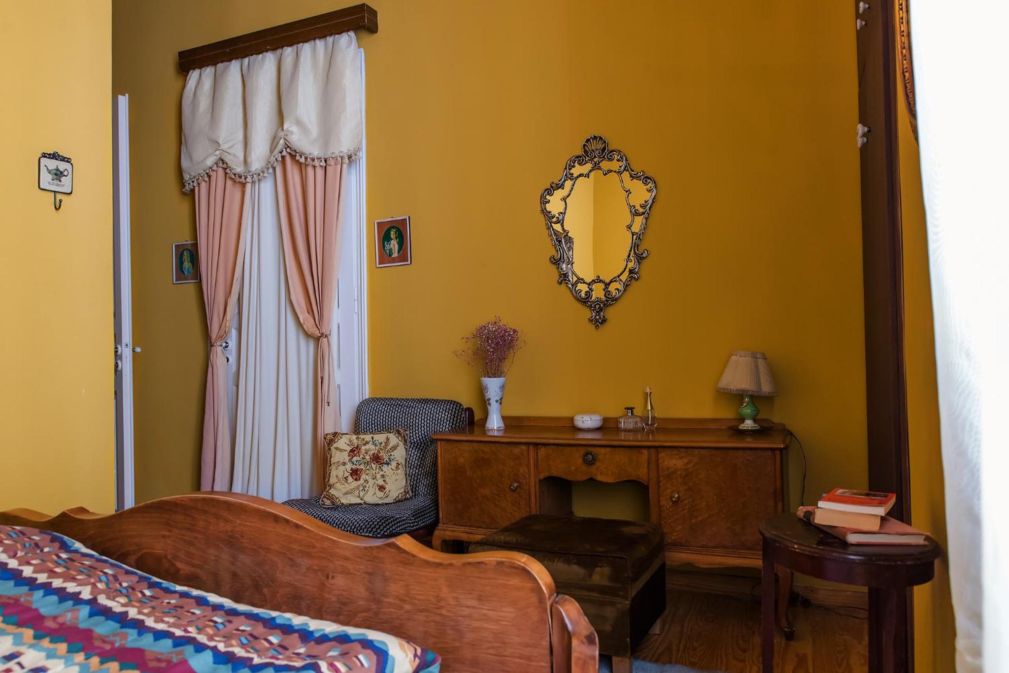 Athens Quinta
