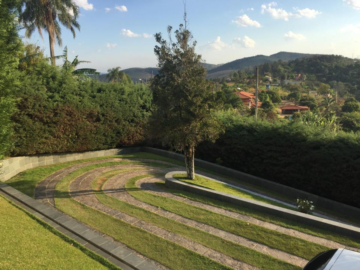 Linda Chácara com Piscina