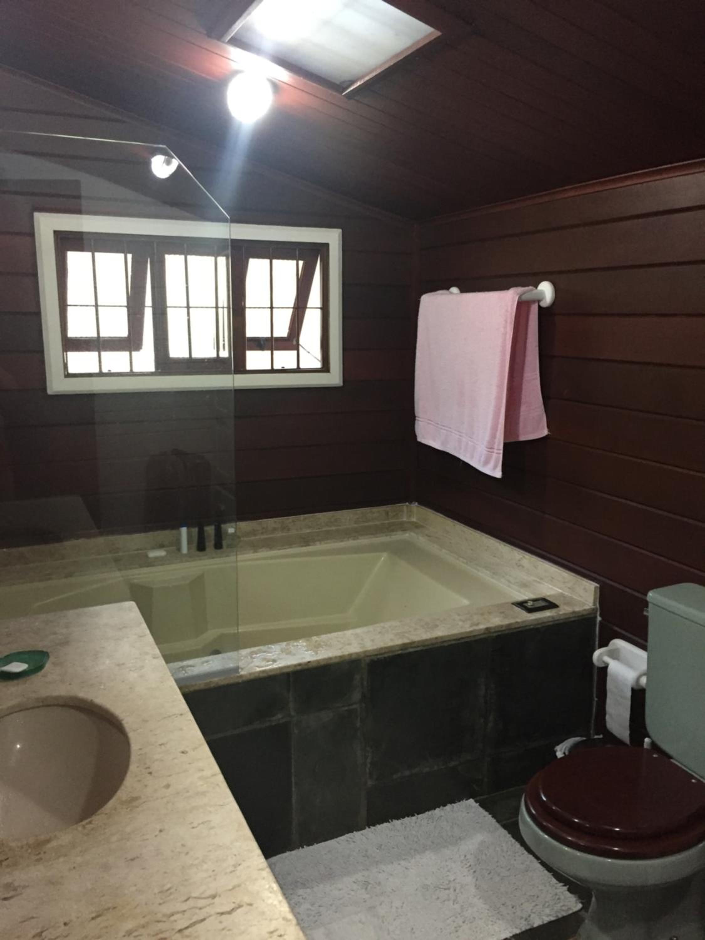 Linda Chácara com Piscina