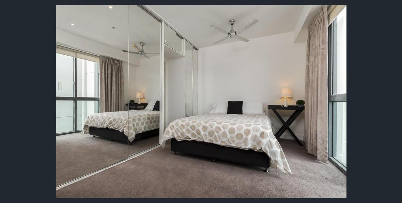 Waterfront (Yarra St) by Gold Star Stays