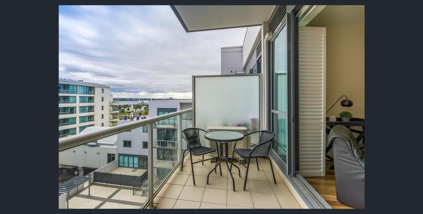 Waterfront (Yarra St) by Gold Star Stays, photo 11