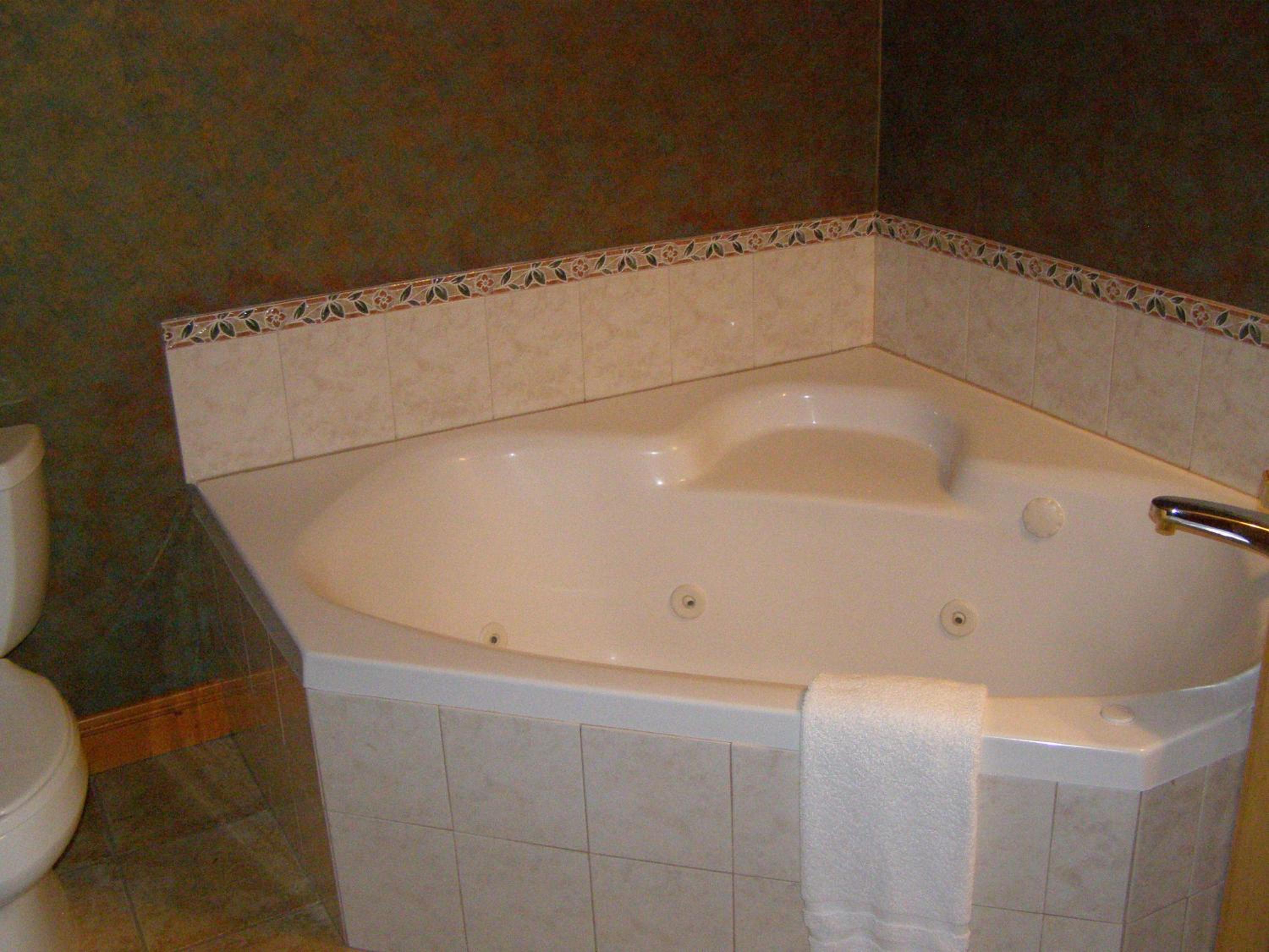 Lizard Creek Lodge - Image 3