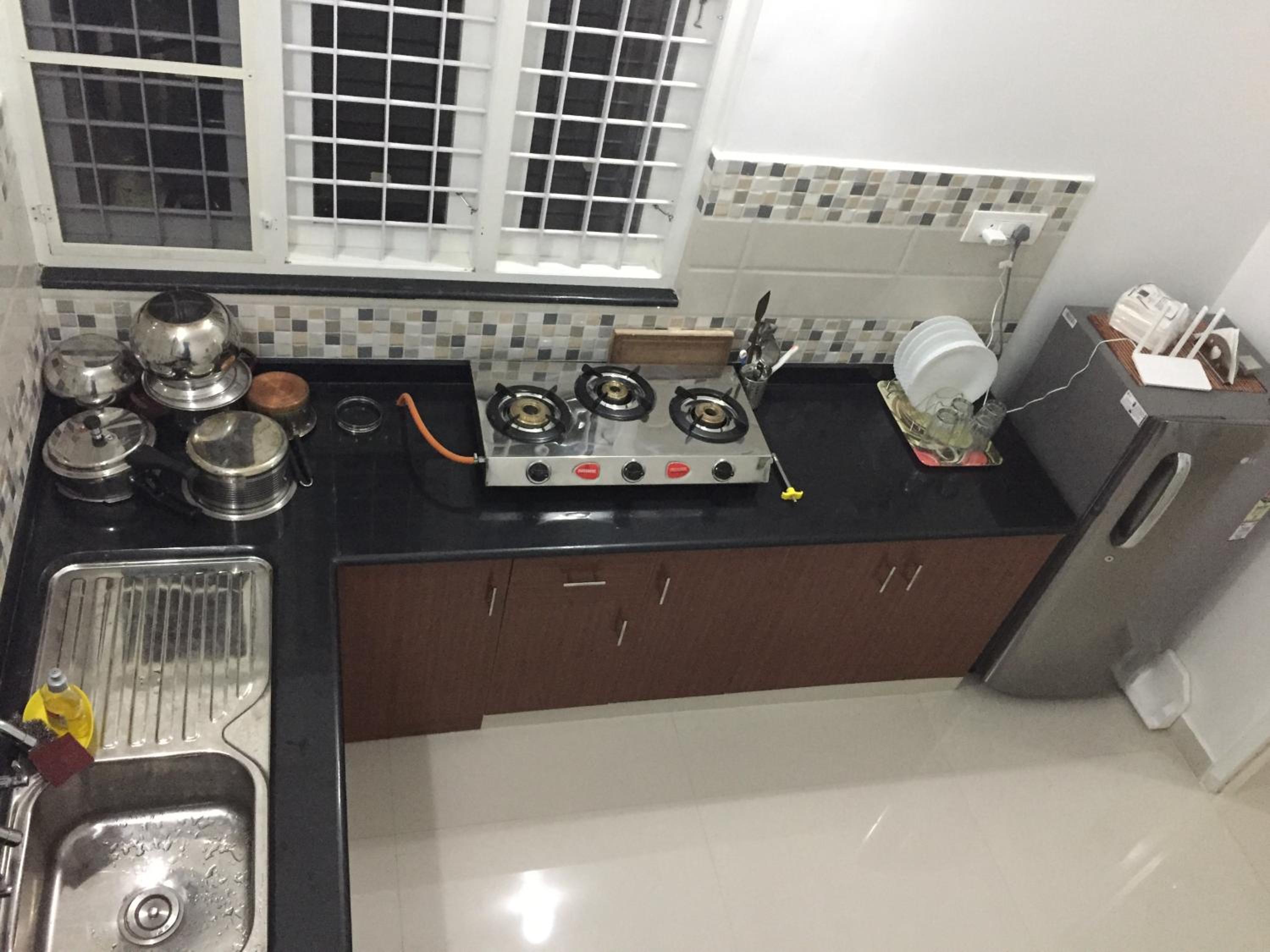 Rajivs Residence - Fully Furnished Apartments