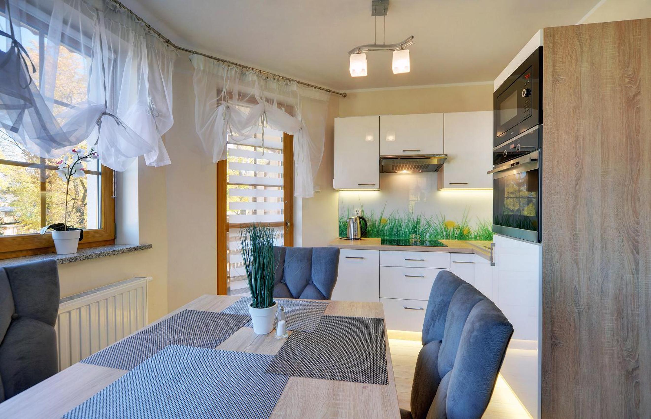 Nowoczesne Apartamenty Sun Seasons 24 w Karpaczu z Parkingiem by Noclegi Renters view 4