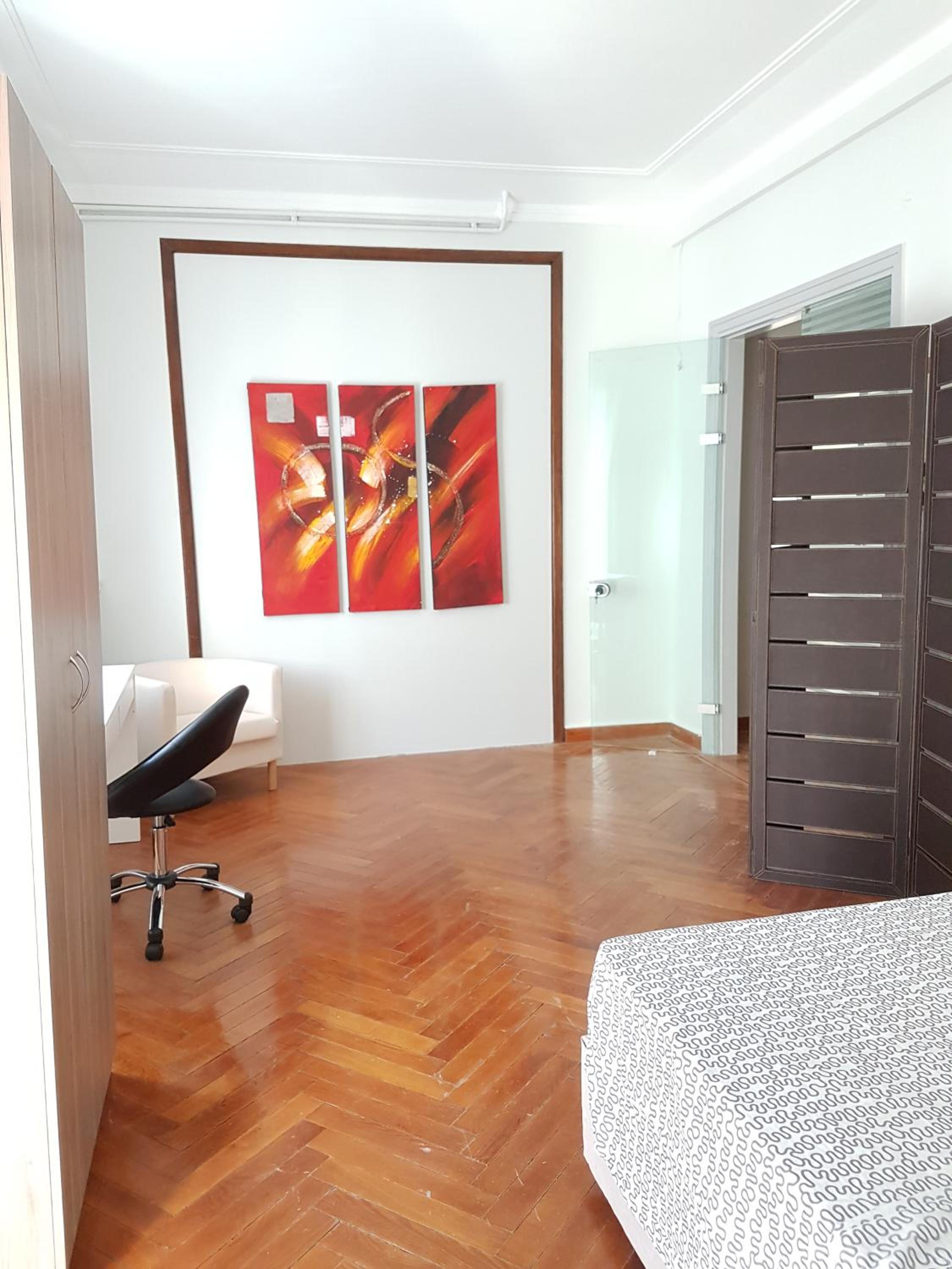 Errathens Pine Red and Taupe - Athens Center