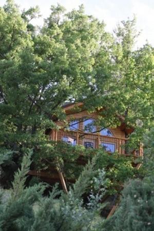 Les Cabanes en Provence view 2