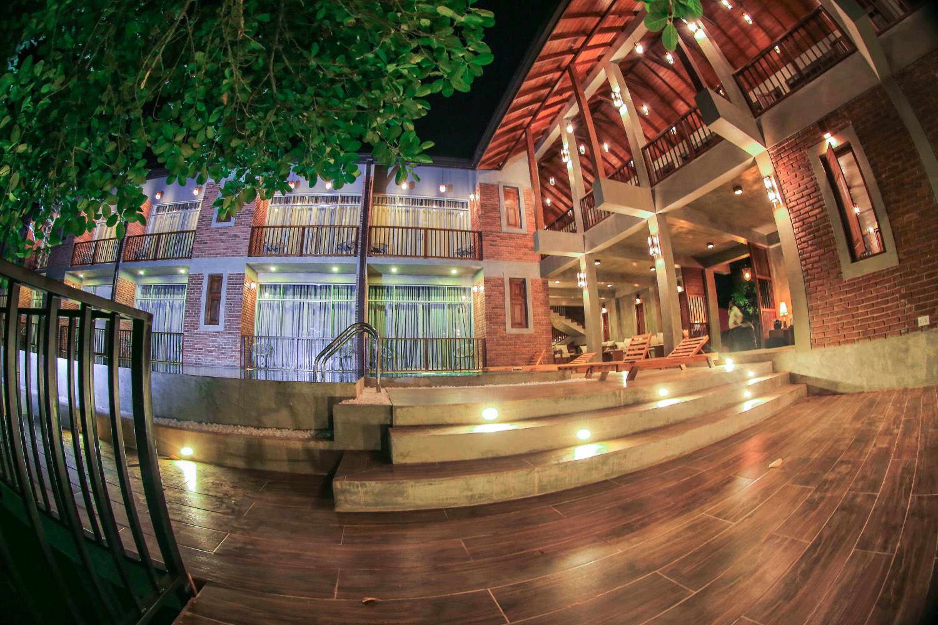 Hotel Somerset Mirissa Eco - Image 1