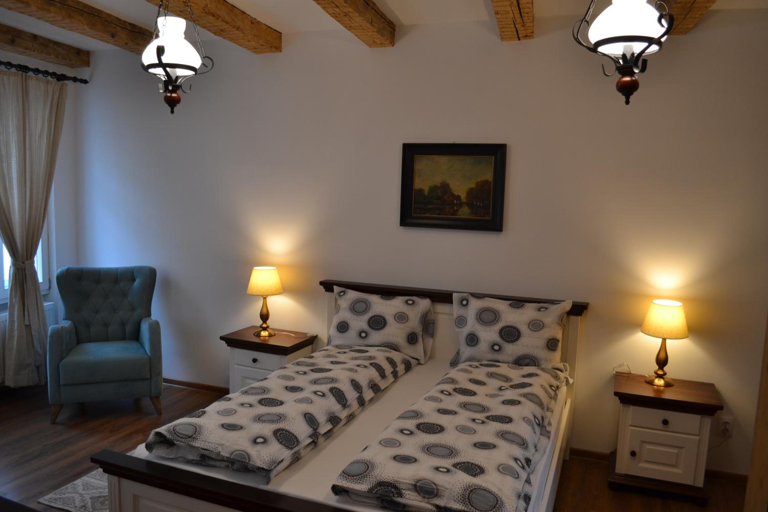 Casa Fanarilor view 3