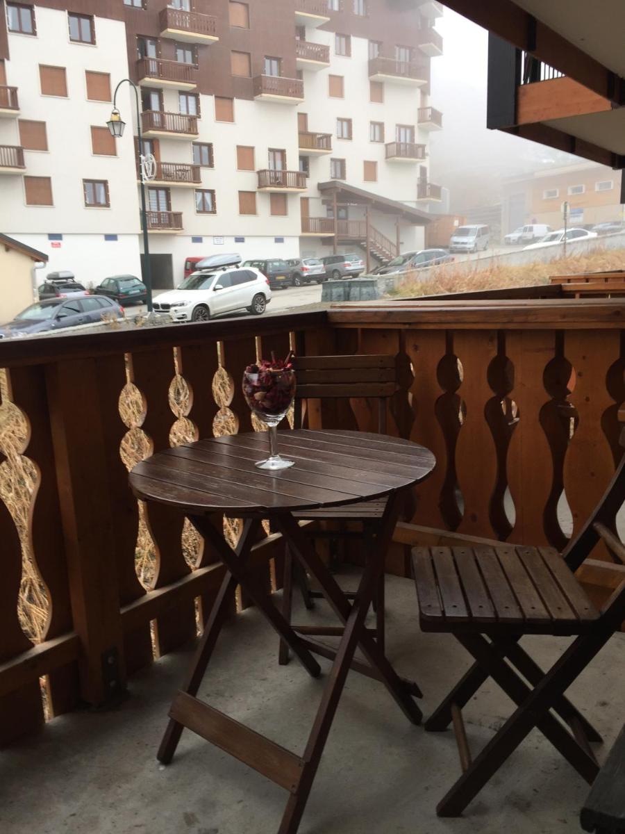 Les Neves view 4