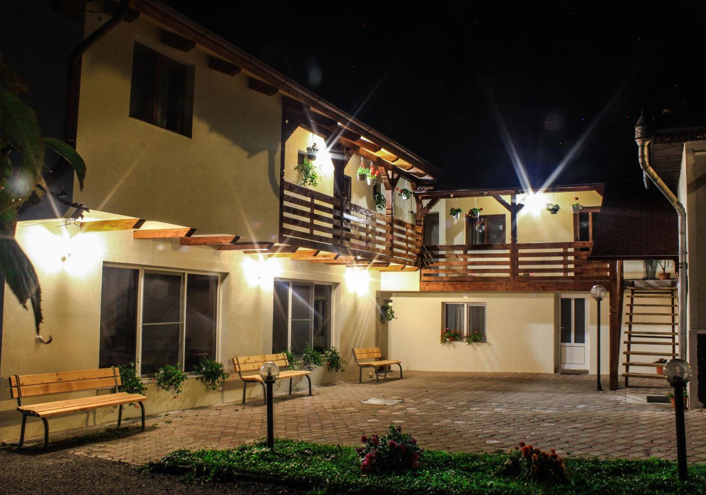 Pensiunea Mariana view 4