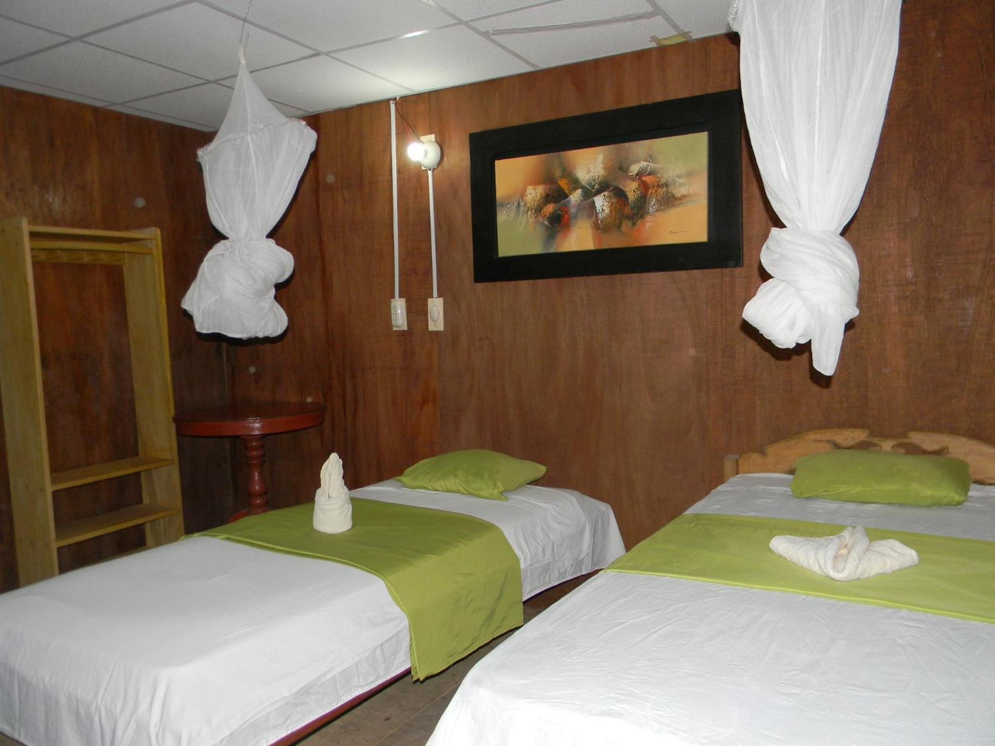 Jacamar Lodge Expeditions