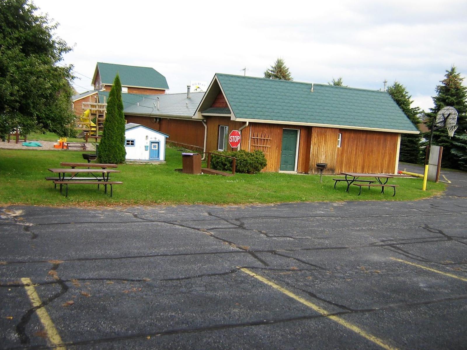 Big Bear Lodge