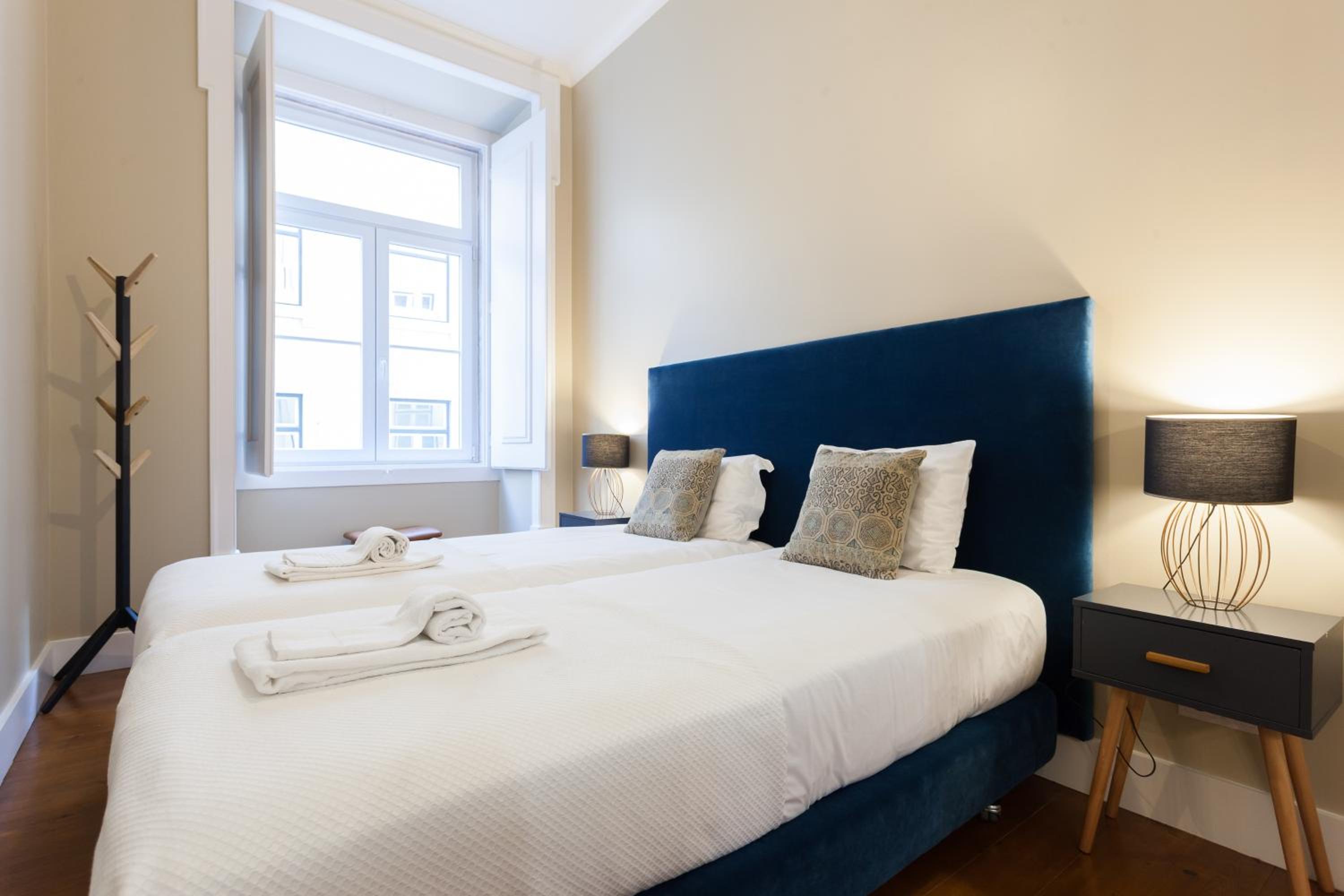 Baixa Vintage Three-Bedroom Apartment - by LU Holidays