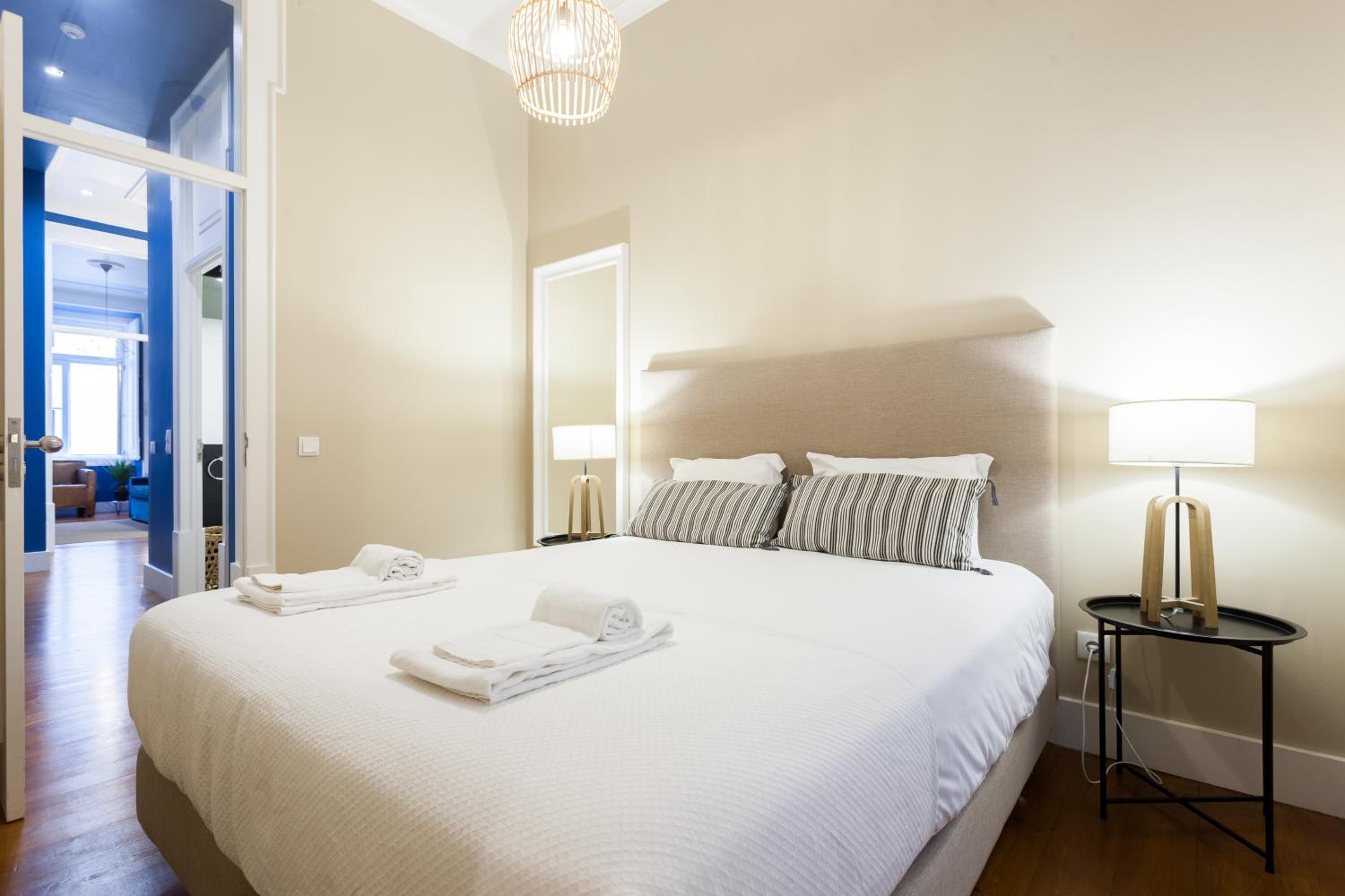 Baixa Vintage Three-Bedroom Apartment - by LU Holidays