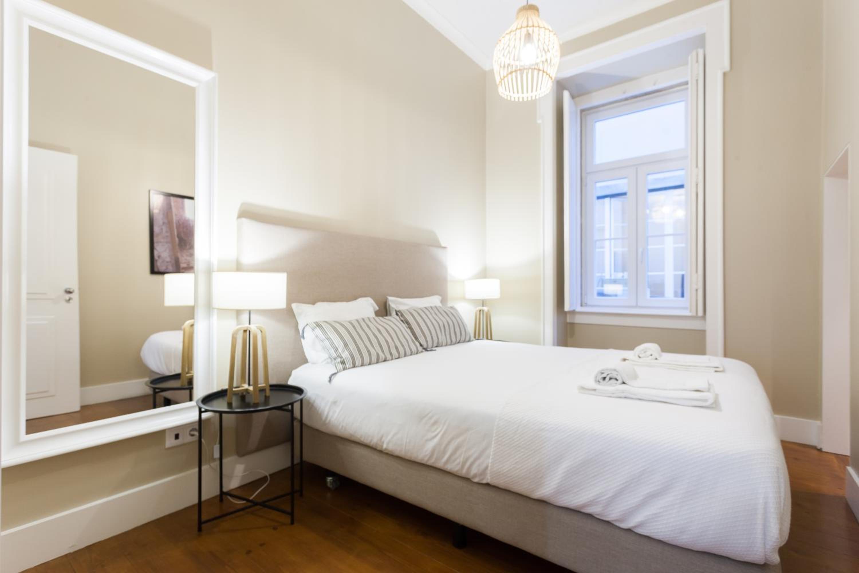 Baixa Vintage Three-Bedroom Apartment - by LU Holidays