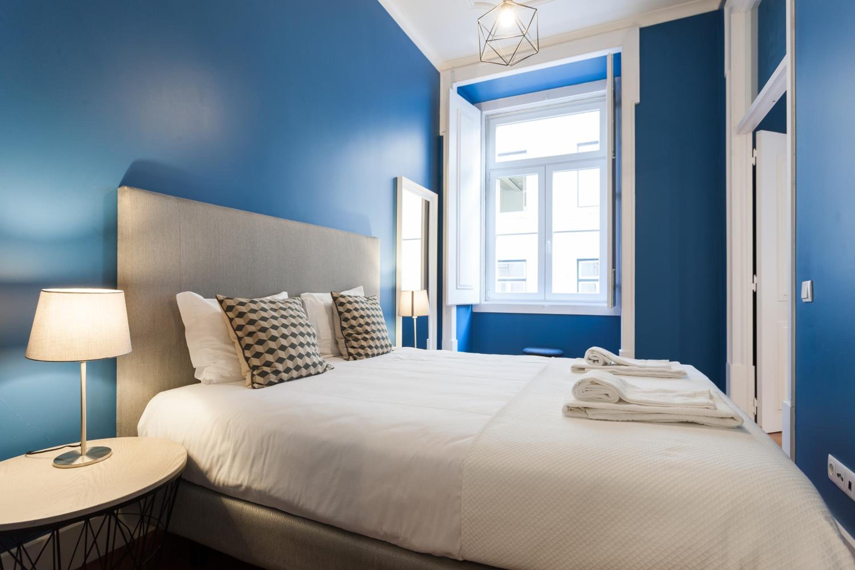 Baixa Vintage Three-Bedroom Apartment - by LU Holidays