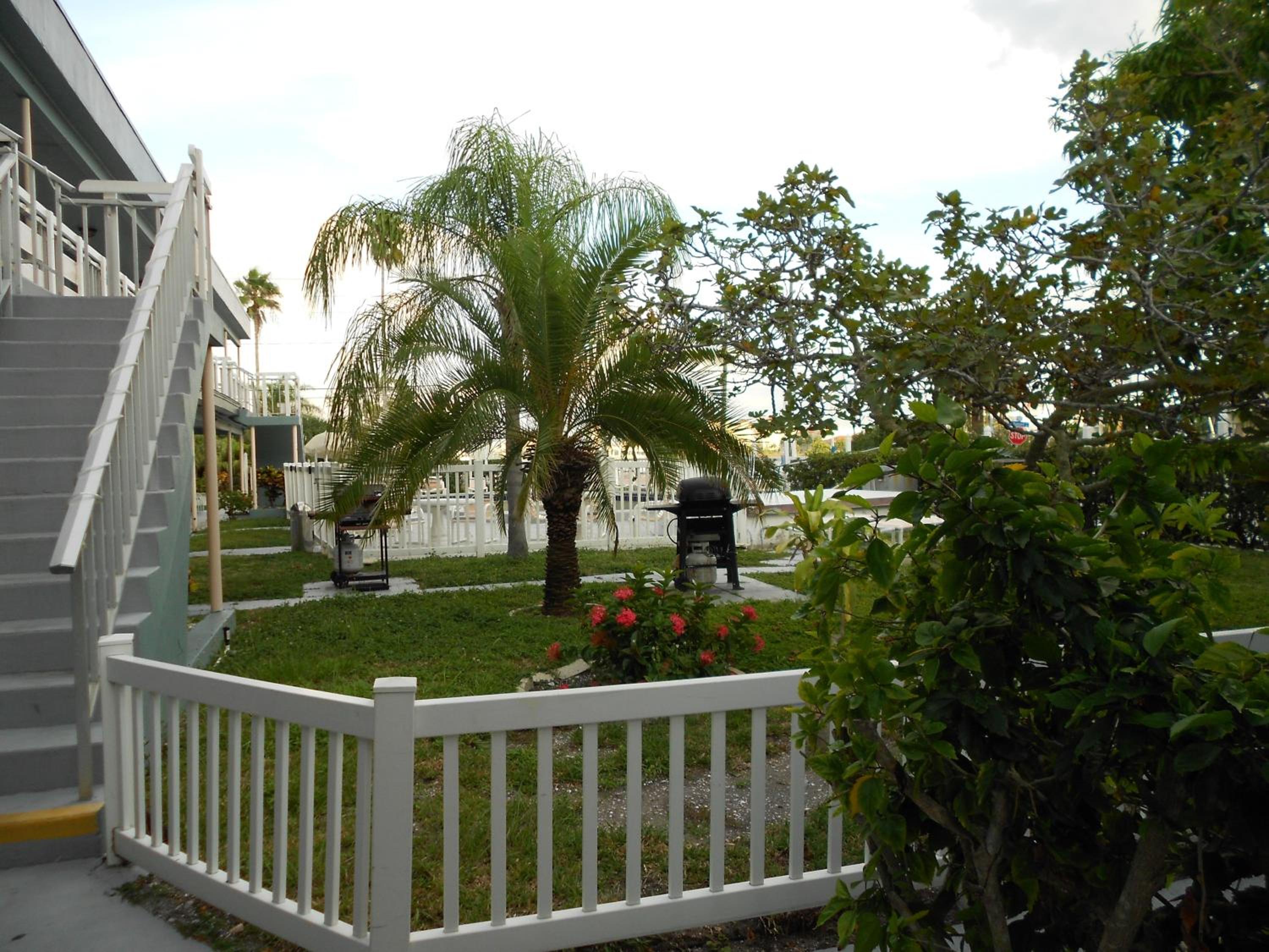 Sunrise Resort Motel South