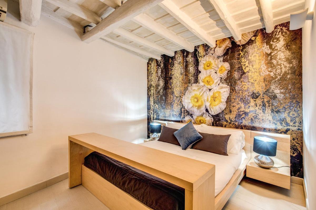 YH Jacuzzi Suite photo 5