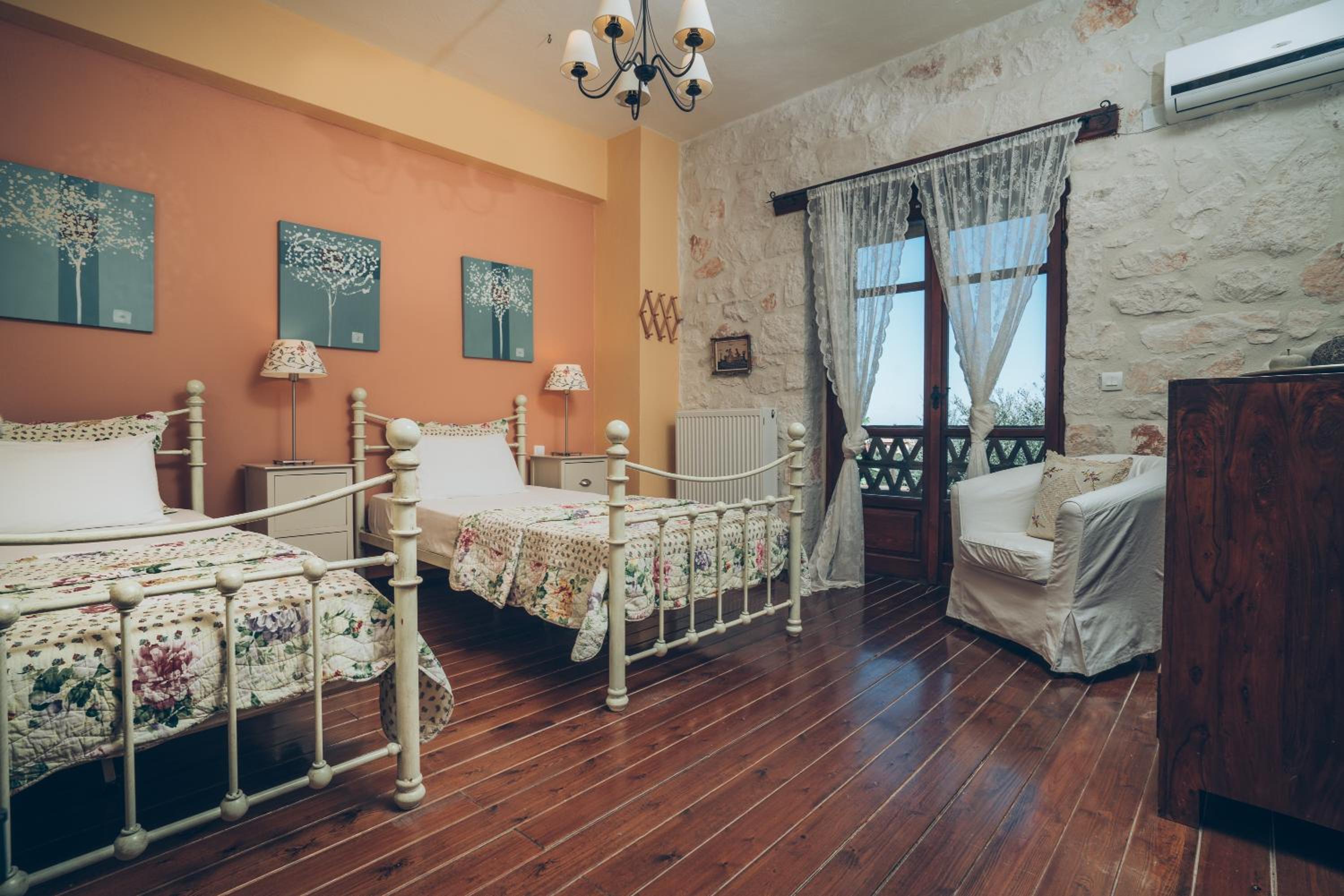 Photo 51