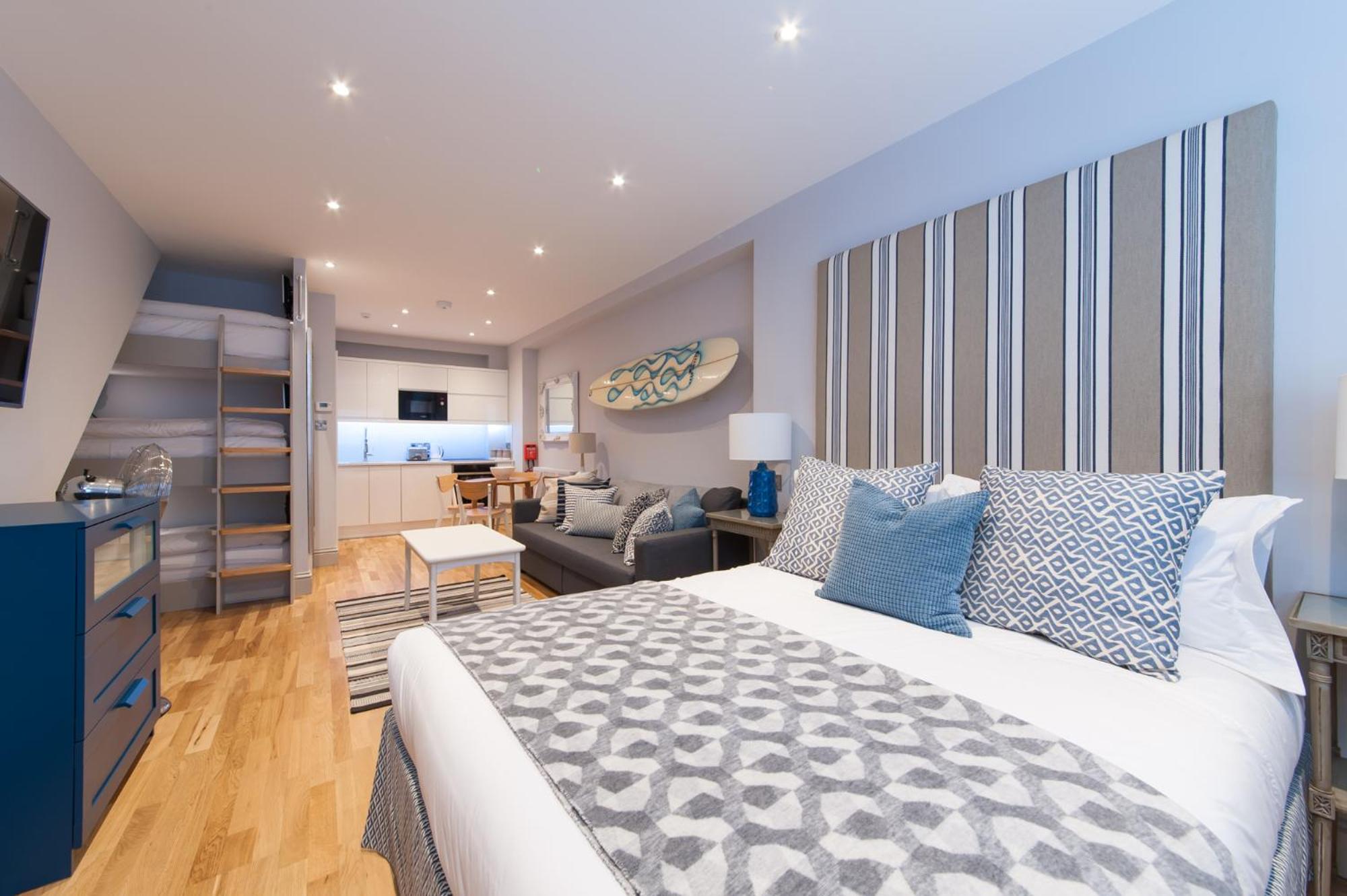 Suites at number Ten