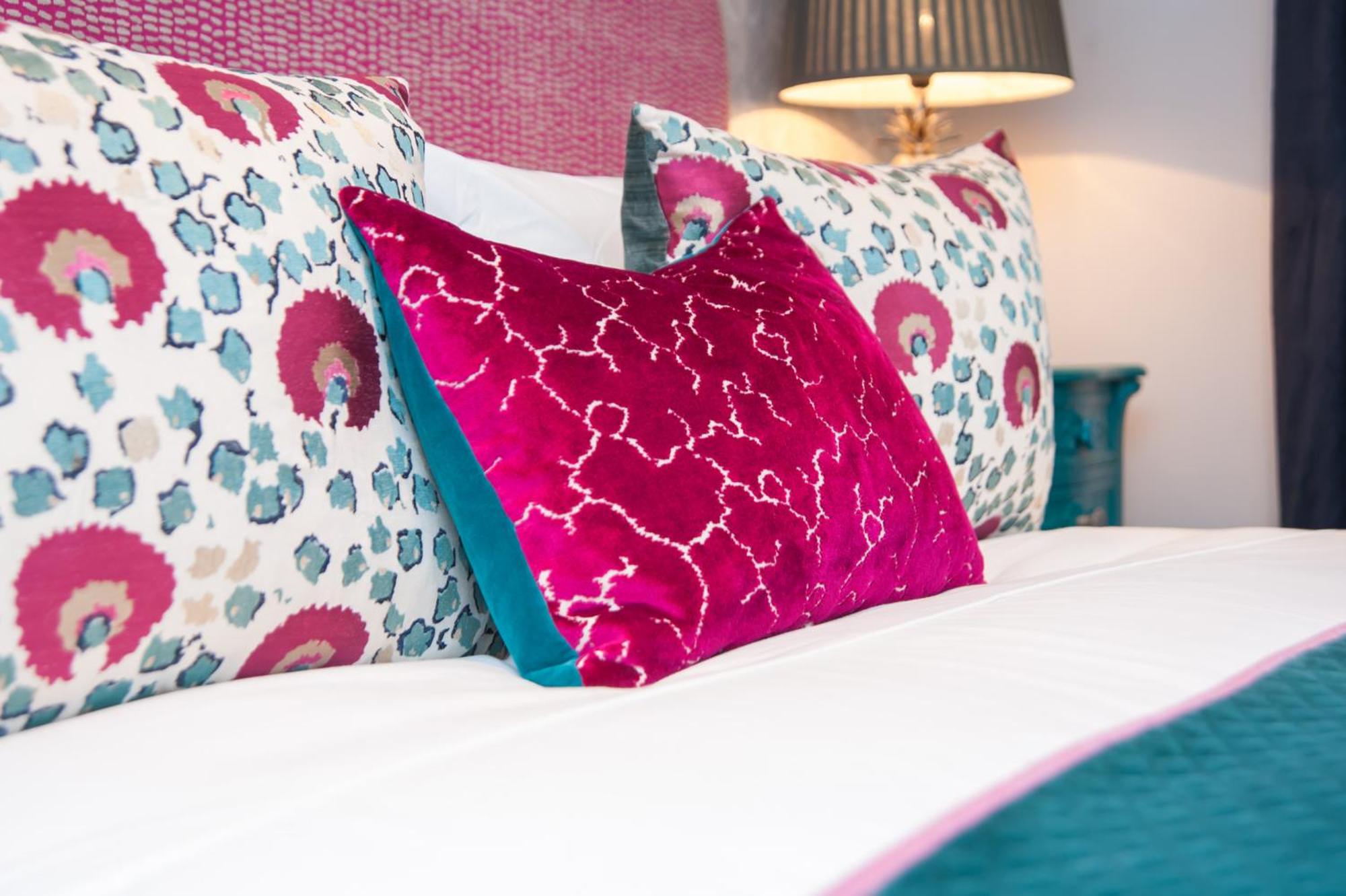 Suites at number Ten
