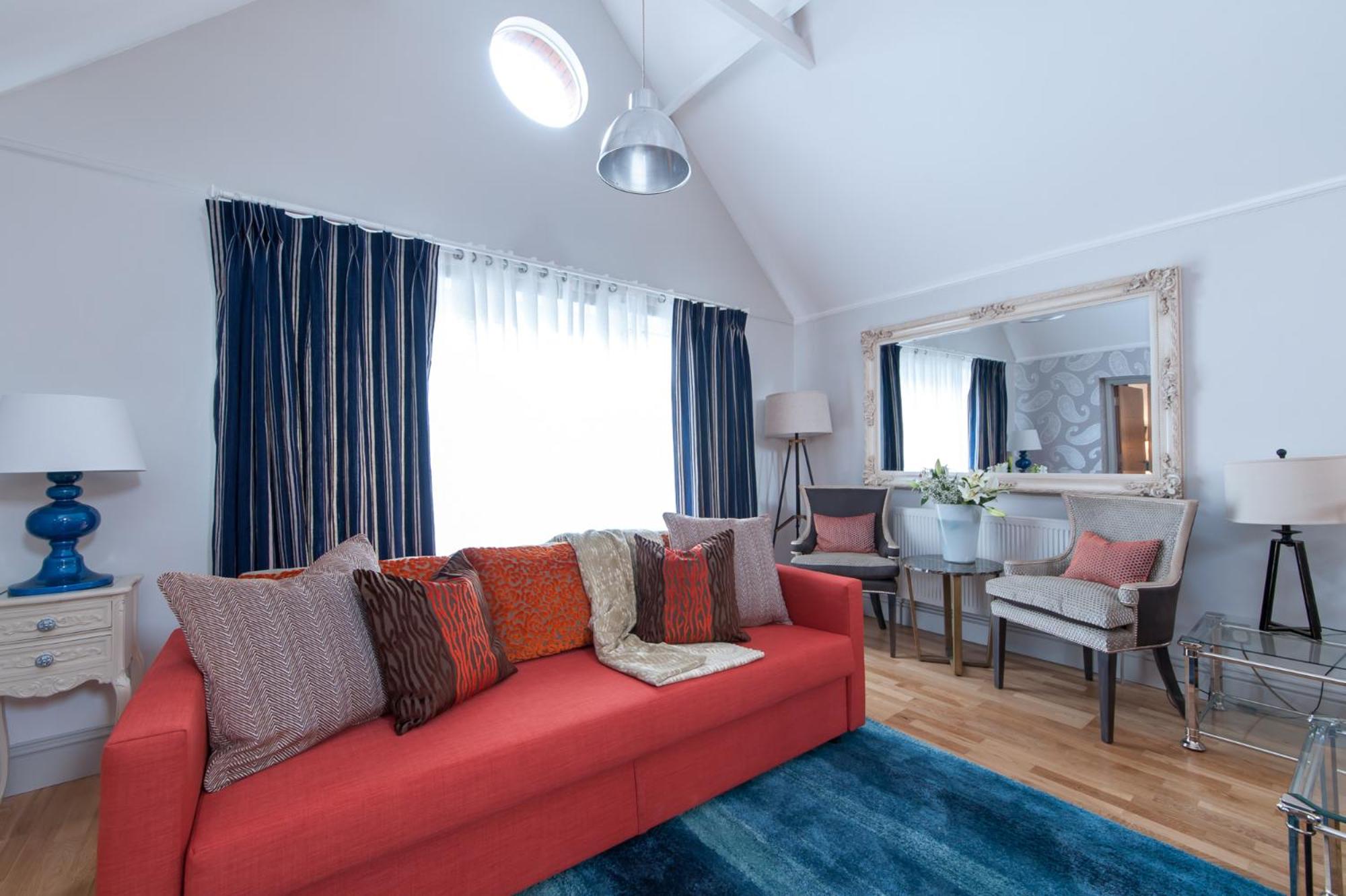 Suites at number Ten