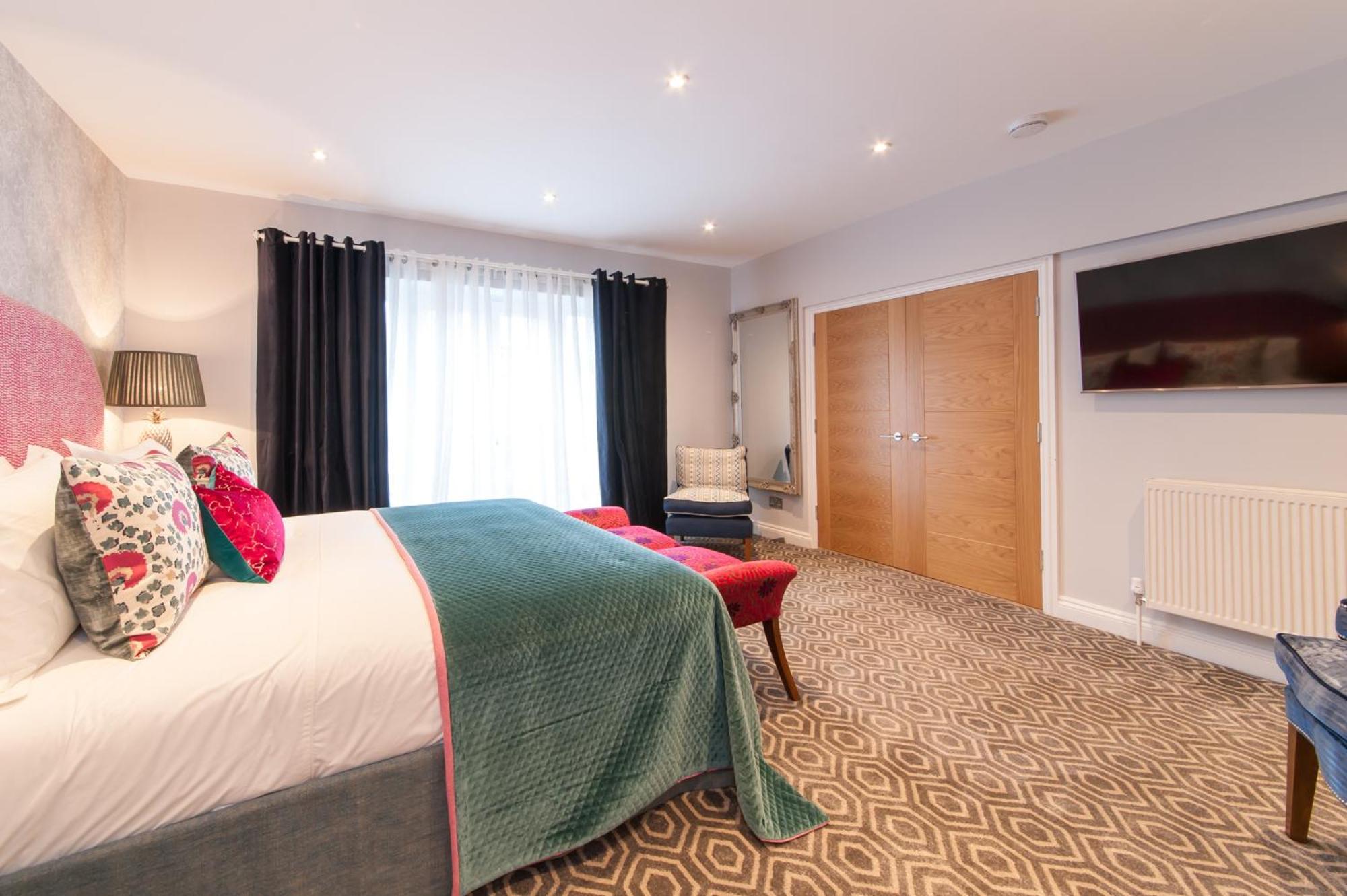 Suites at number Ten