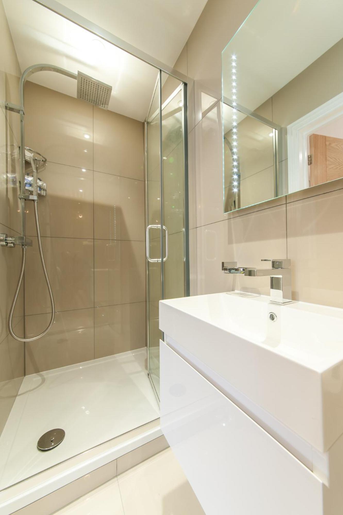 Suites at number Ten