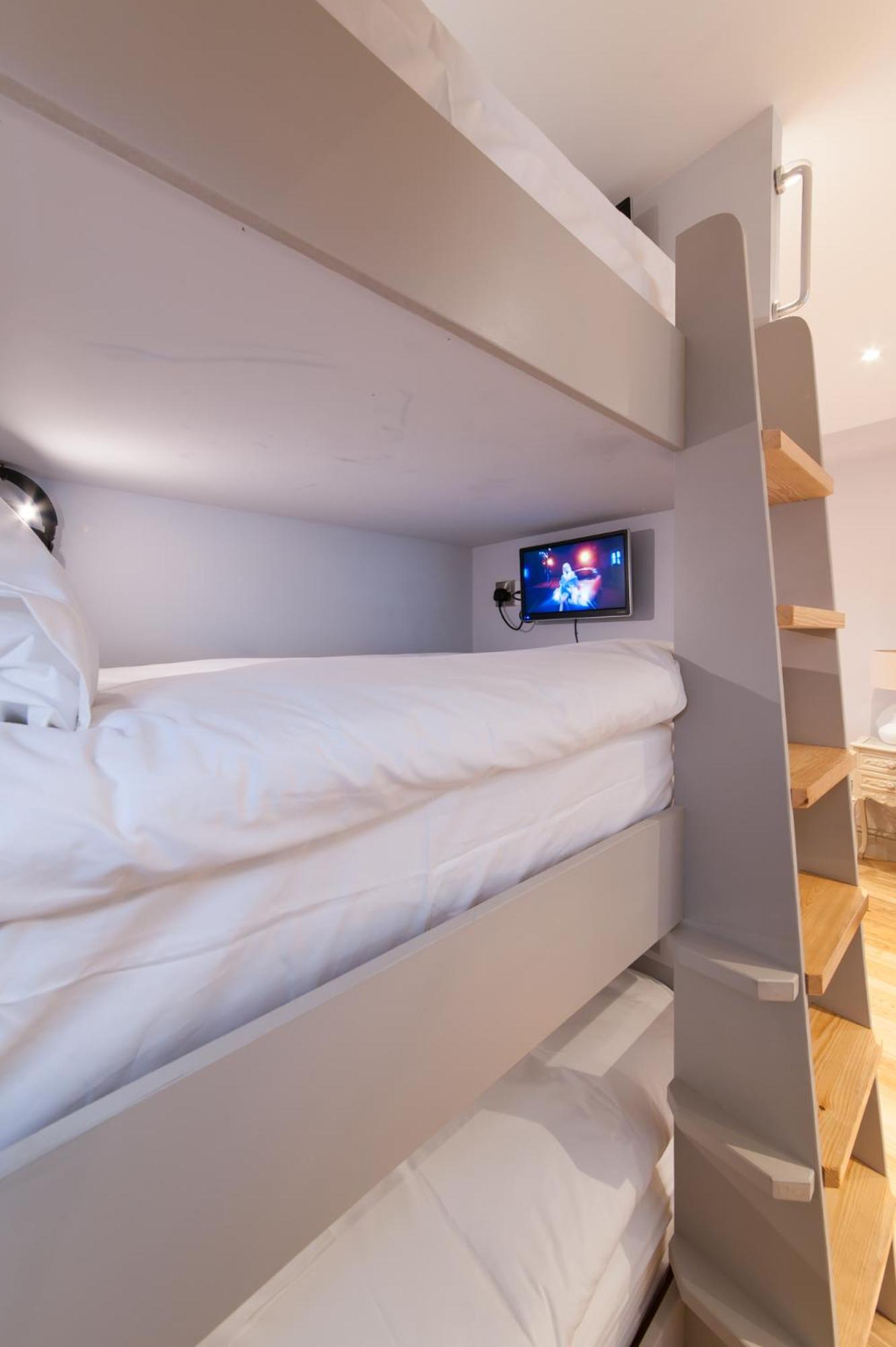 Suites at number Ten