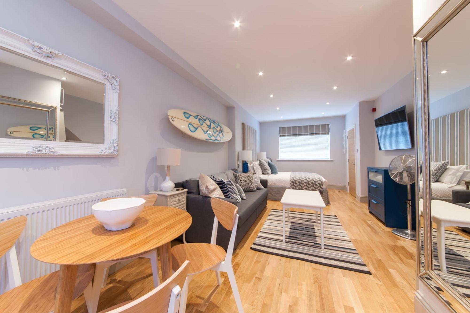 Suites at number Ten