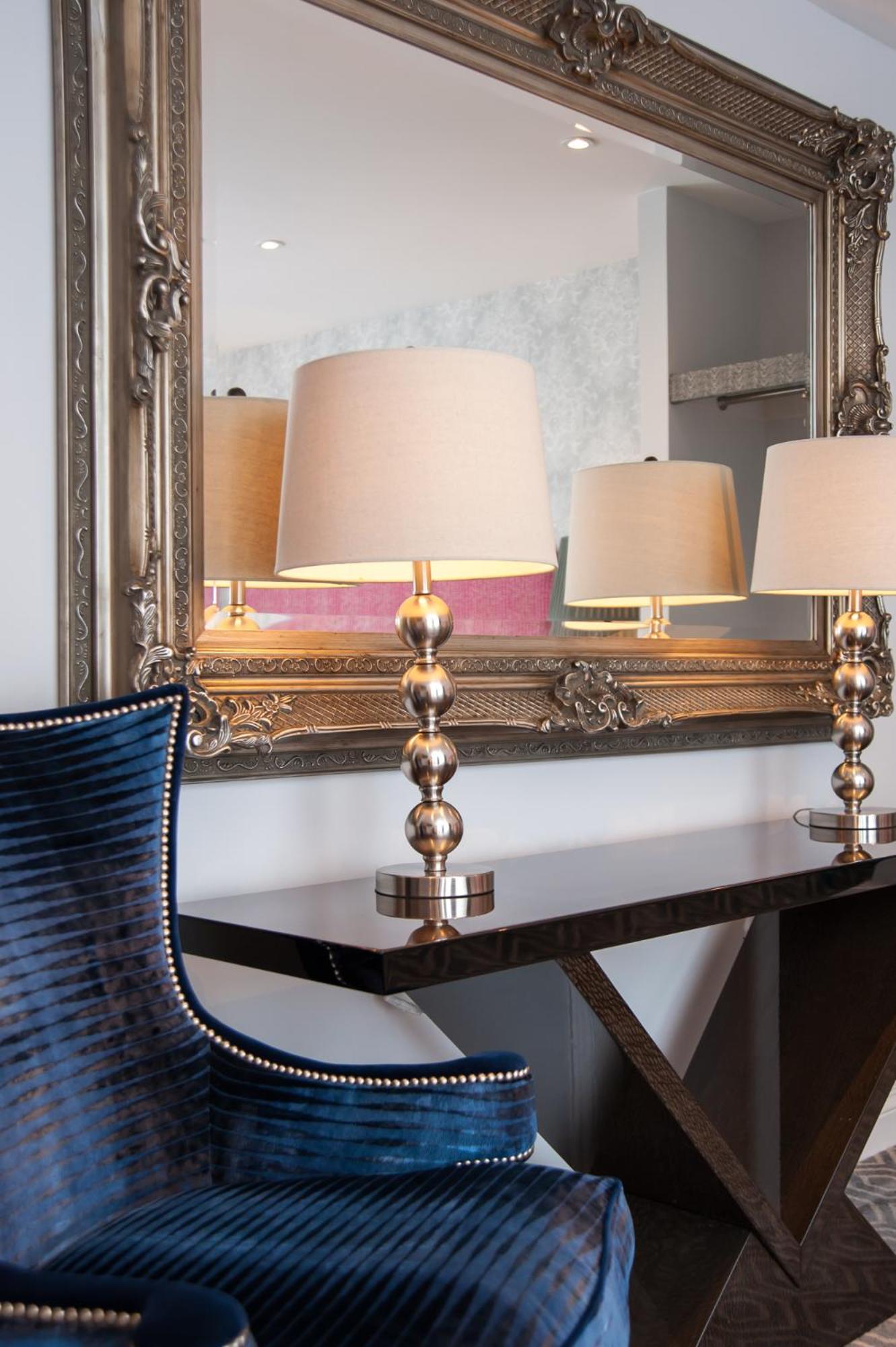 Suites at number Ten