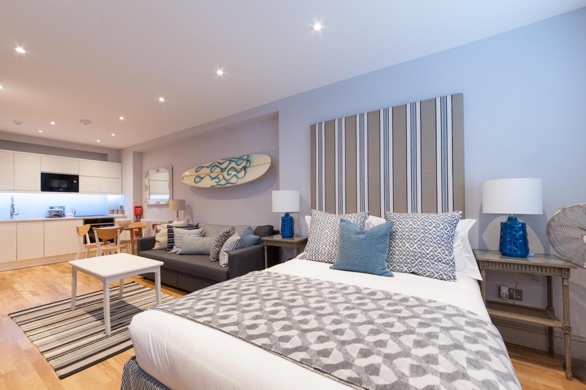 Suites at number Ten