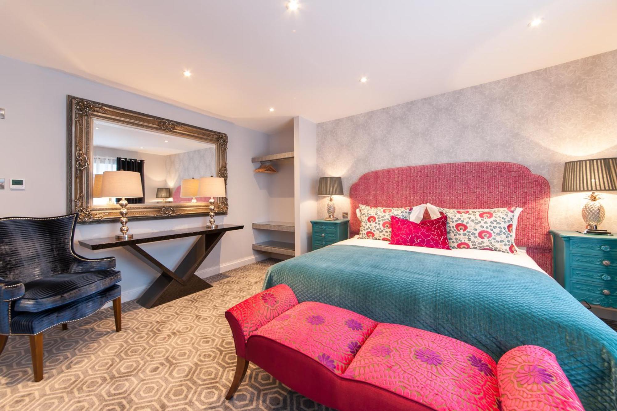 Suites at number Ten