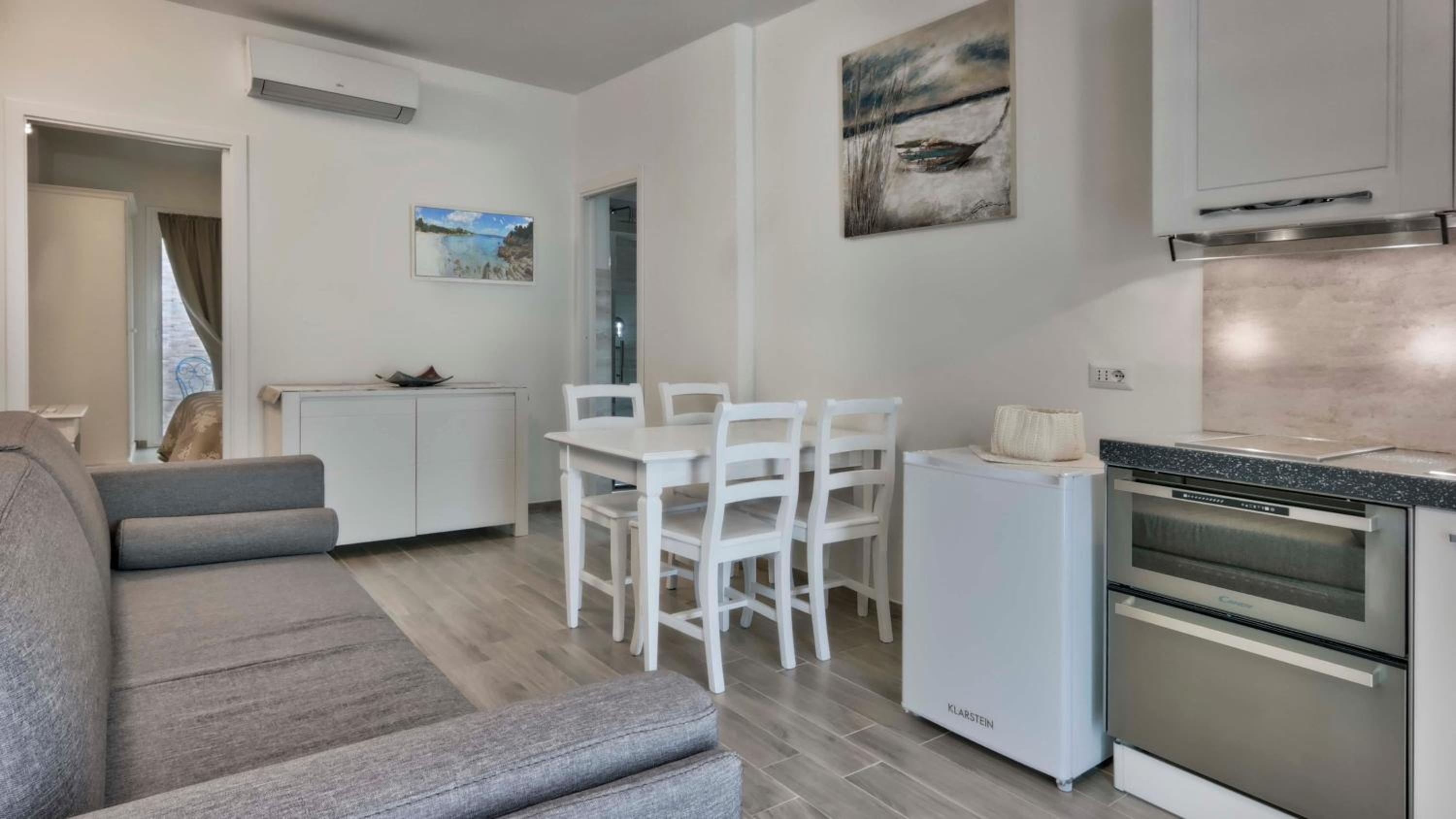 Smart Suite & Apartments