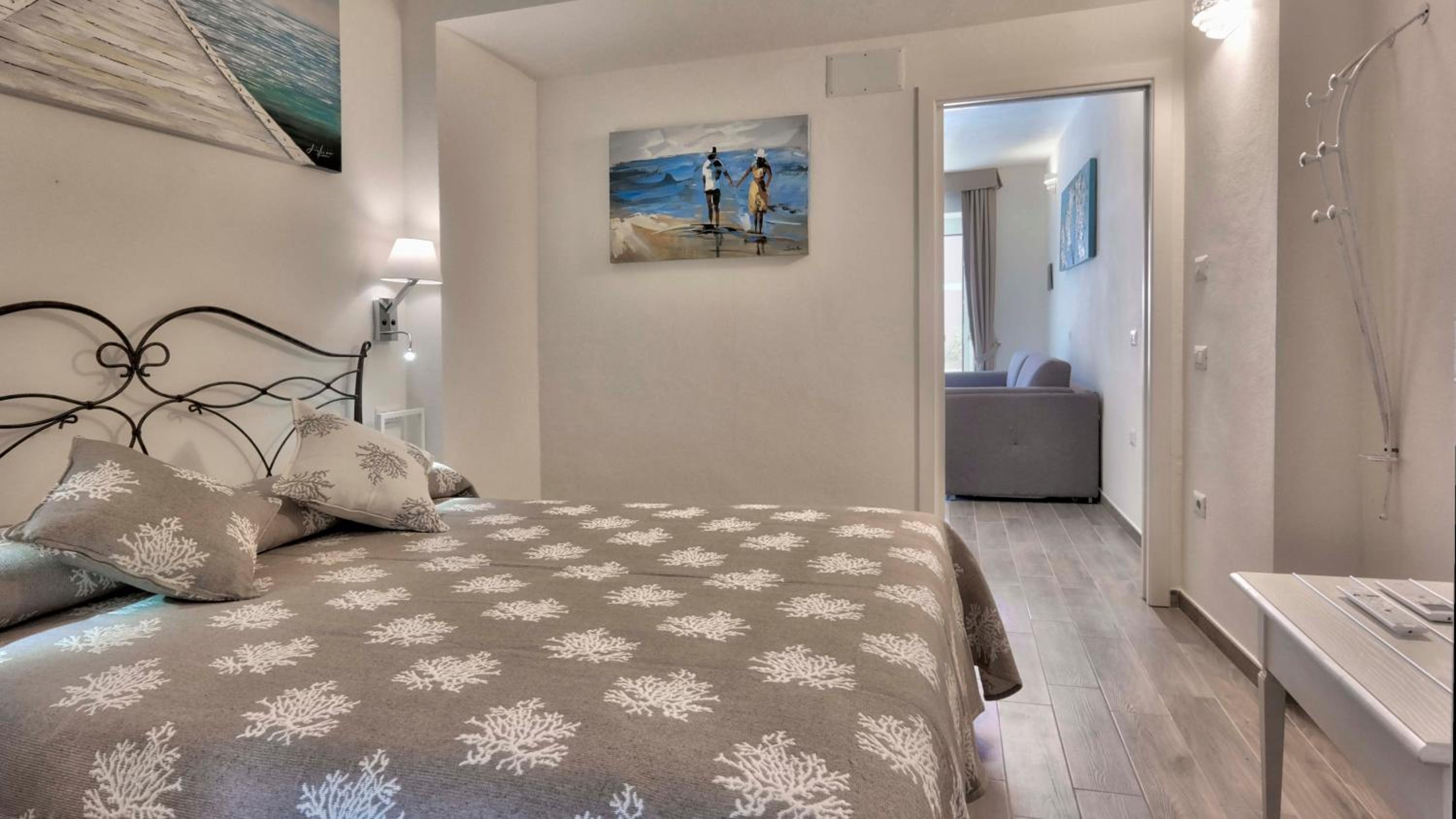 Smart Suite & Apartments