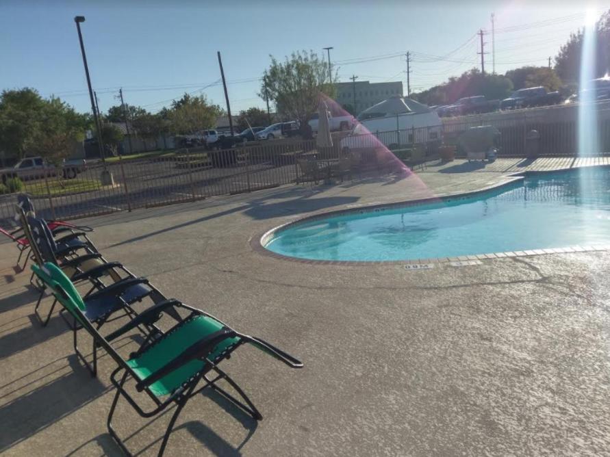 Windcrest Inn and Suites
