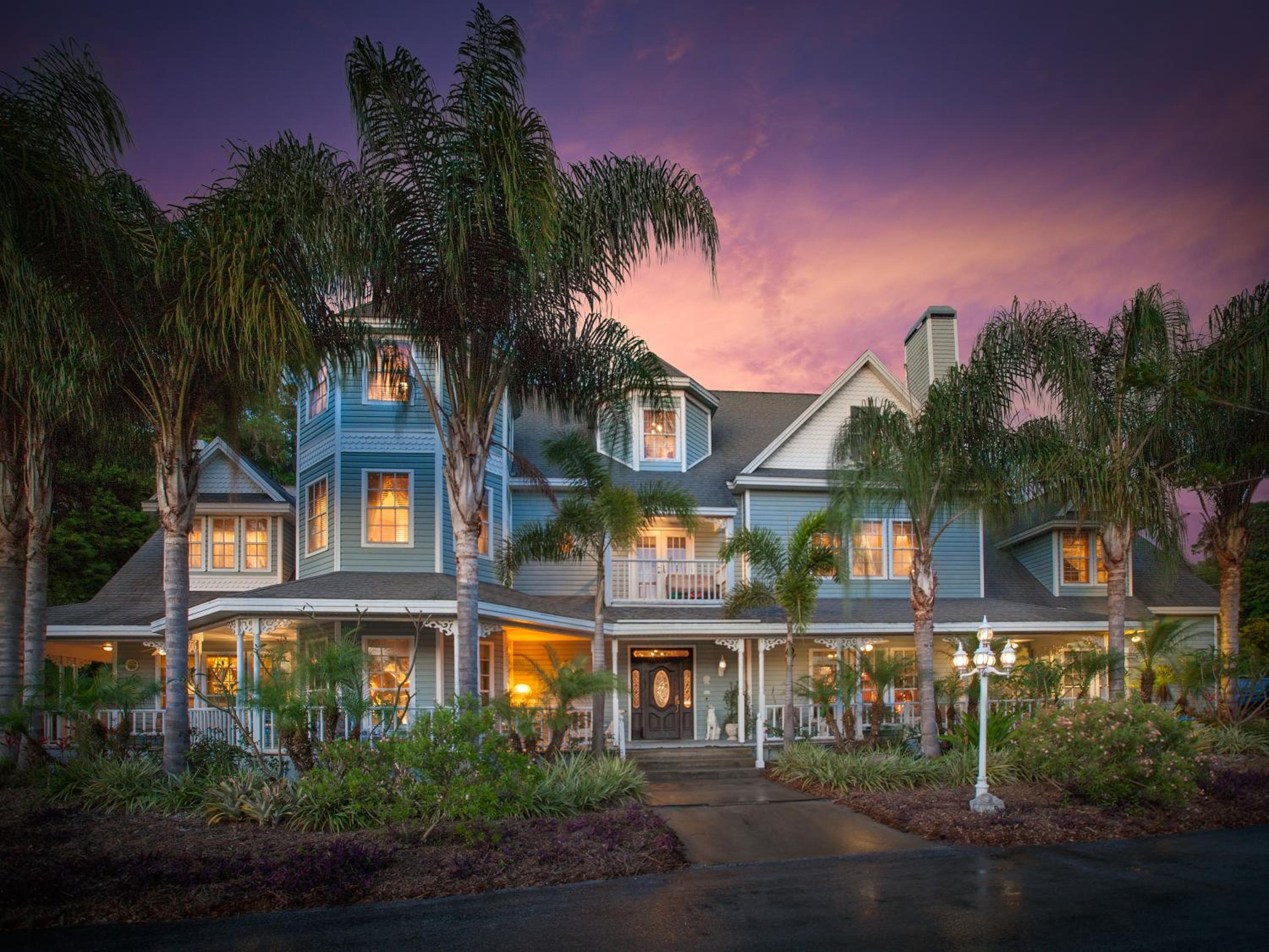 Heron Cay Lakeview Bed & Breakfast view 3
